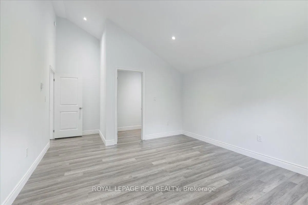 Photo 18 of 8757 9th Line, Essa, Thornton — HOMEH