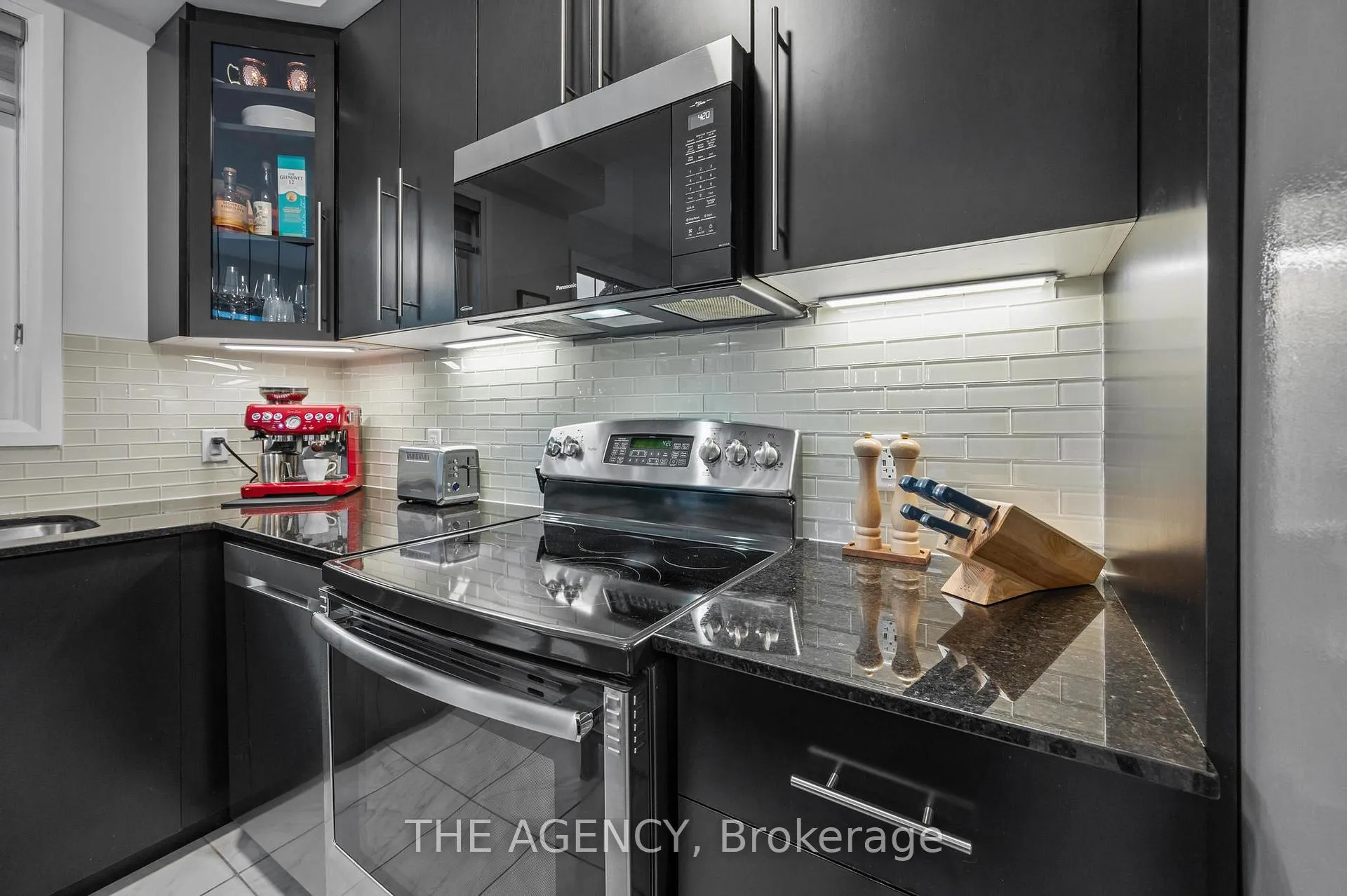 Photo 15 of 1 Pringle Lane, Hamilton, Ancaster — HOMEH
