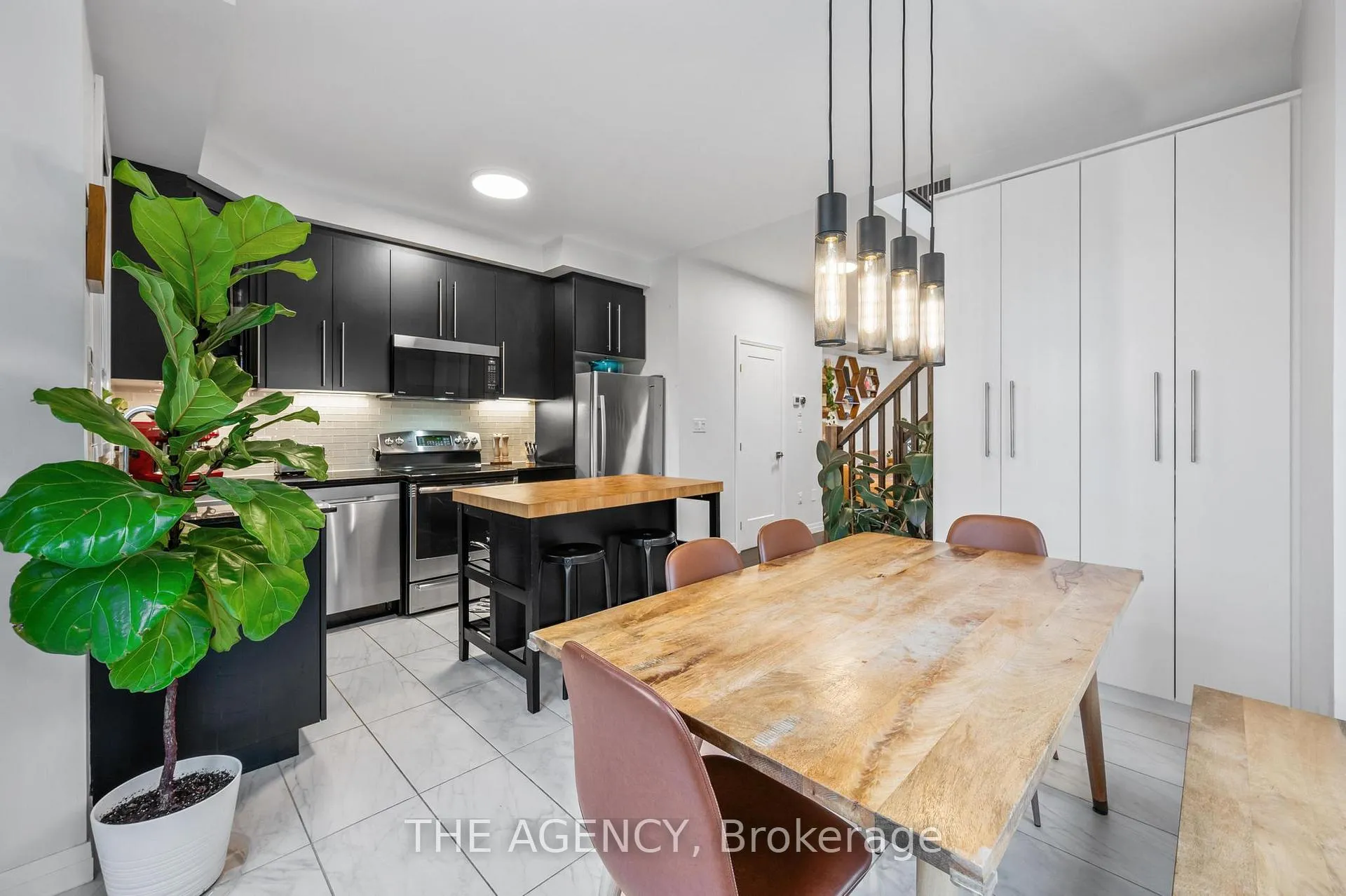 Photo 20 of 1 Pringle Lane, Hamilton, Ancaster — HOMEH
