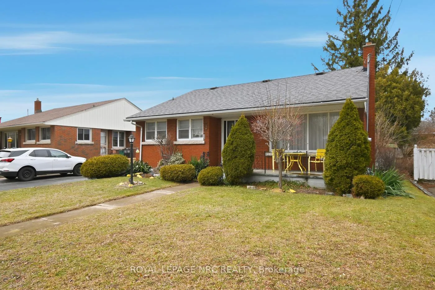 Photo 3 of 6161 Scott Street, Niagara Falls, Cherrywood — HOMEH