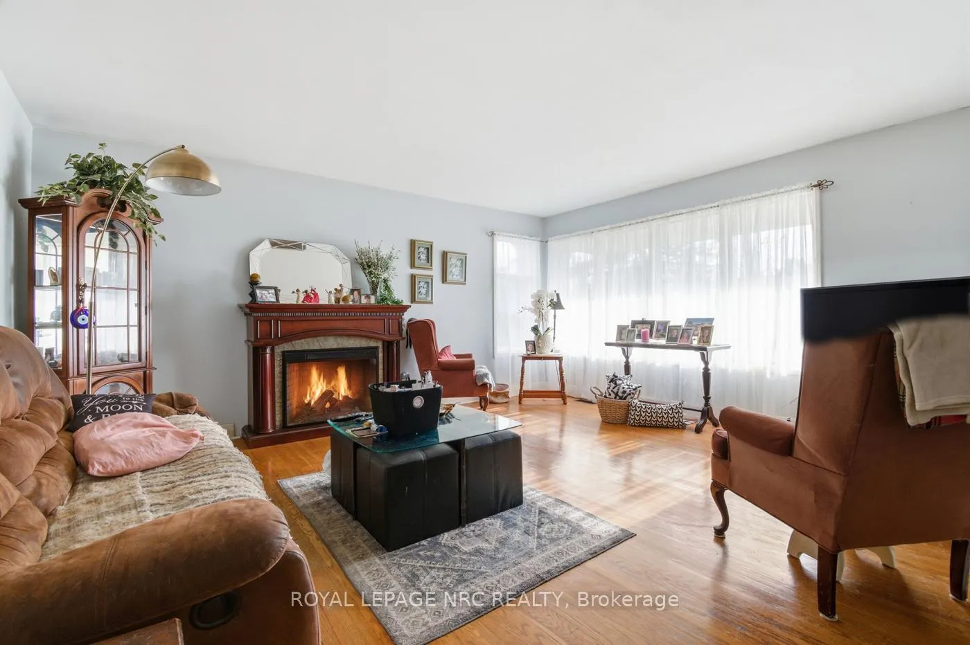 Photo 8 of 6161 Scott Street, Niagara Falls, Cherrywood — HOMEH