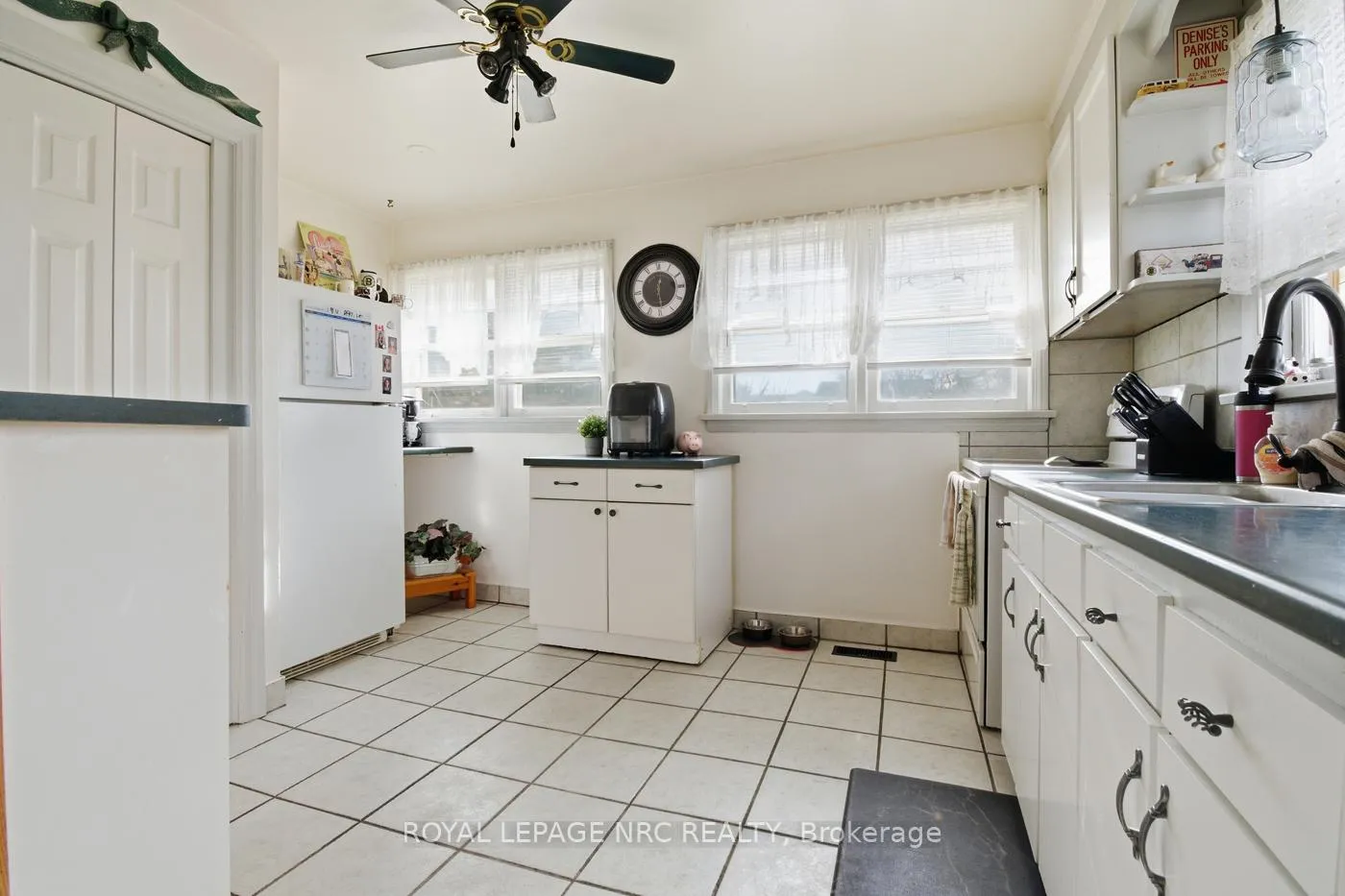 Photo 17 of 6161 Scott Street, Niagara Falls, Cherrywood — HOMEH