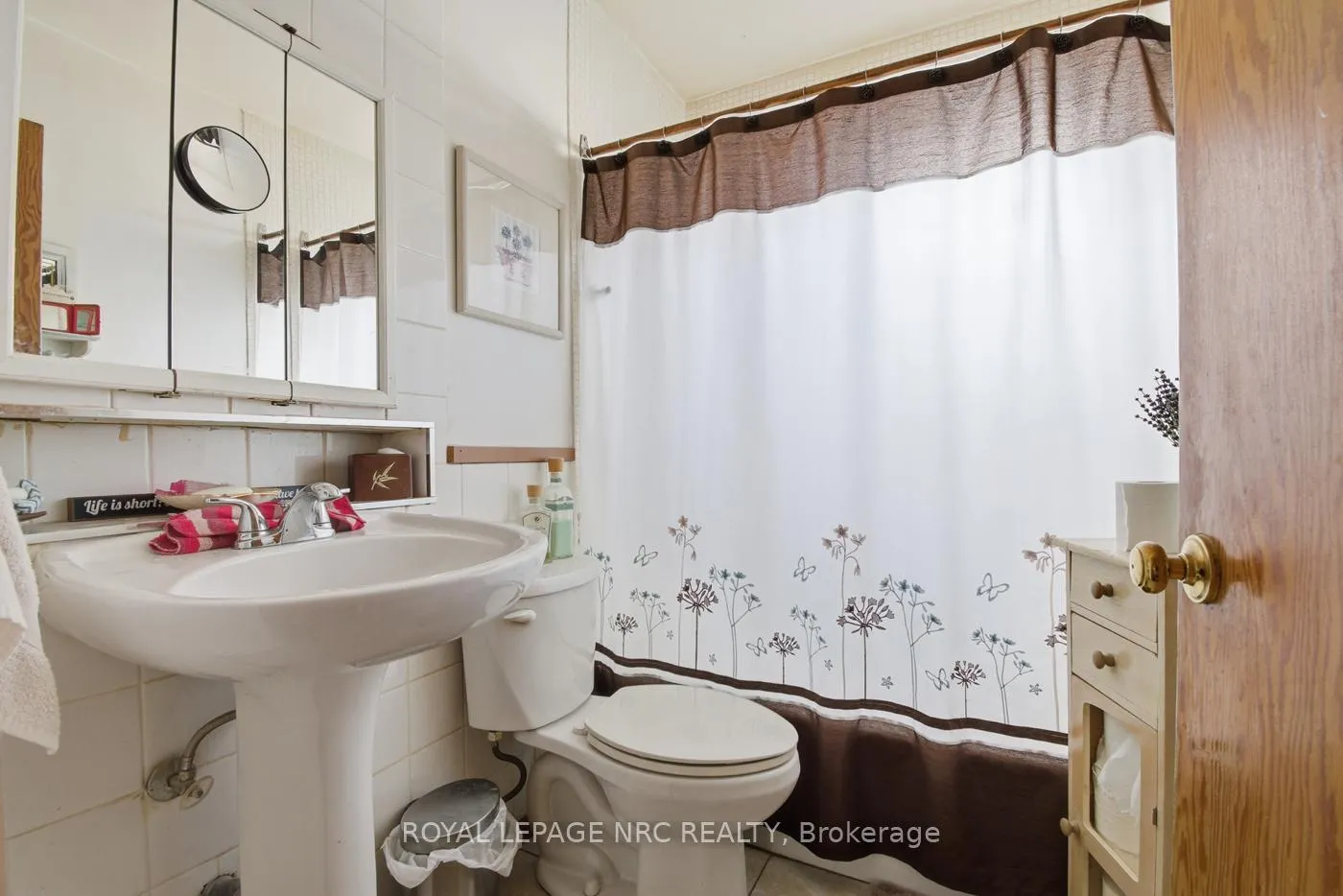 Photo 18 of 6161 Scott Street, Niagara Falls, Cherrywood — HOMEH