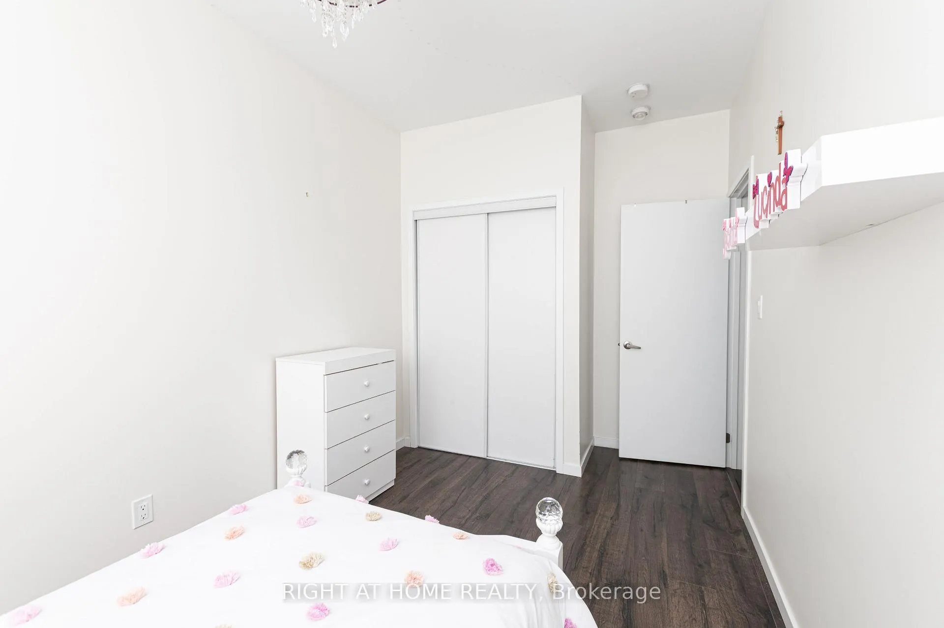 Photo 14 of 3920 Major Mackenzie Drive, Vaughan, Vellore Village — HOMEH