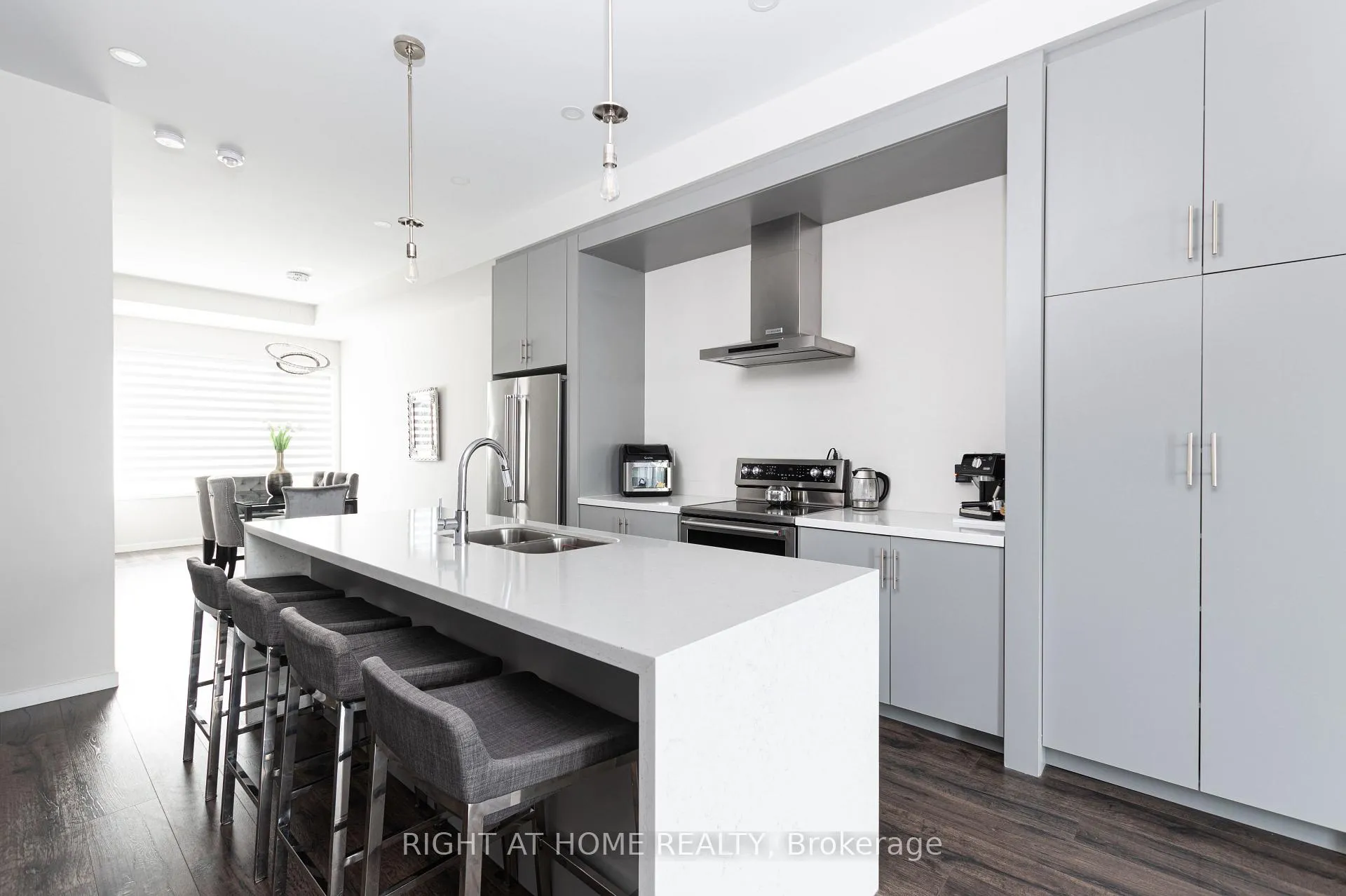 Photo 23 of 3920 Major Mackenzie Drive, Vaughan, Vellore Village — HOMEH