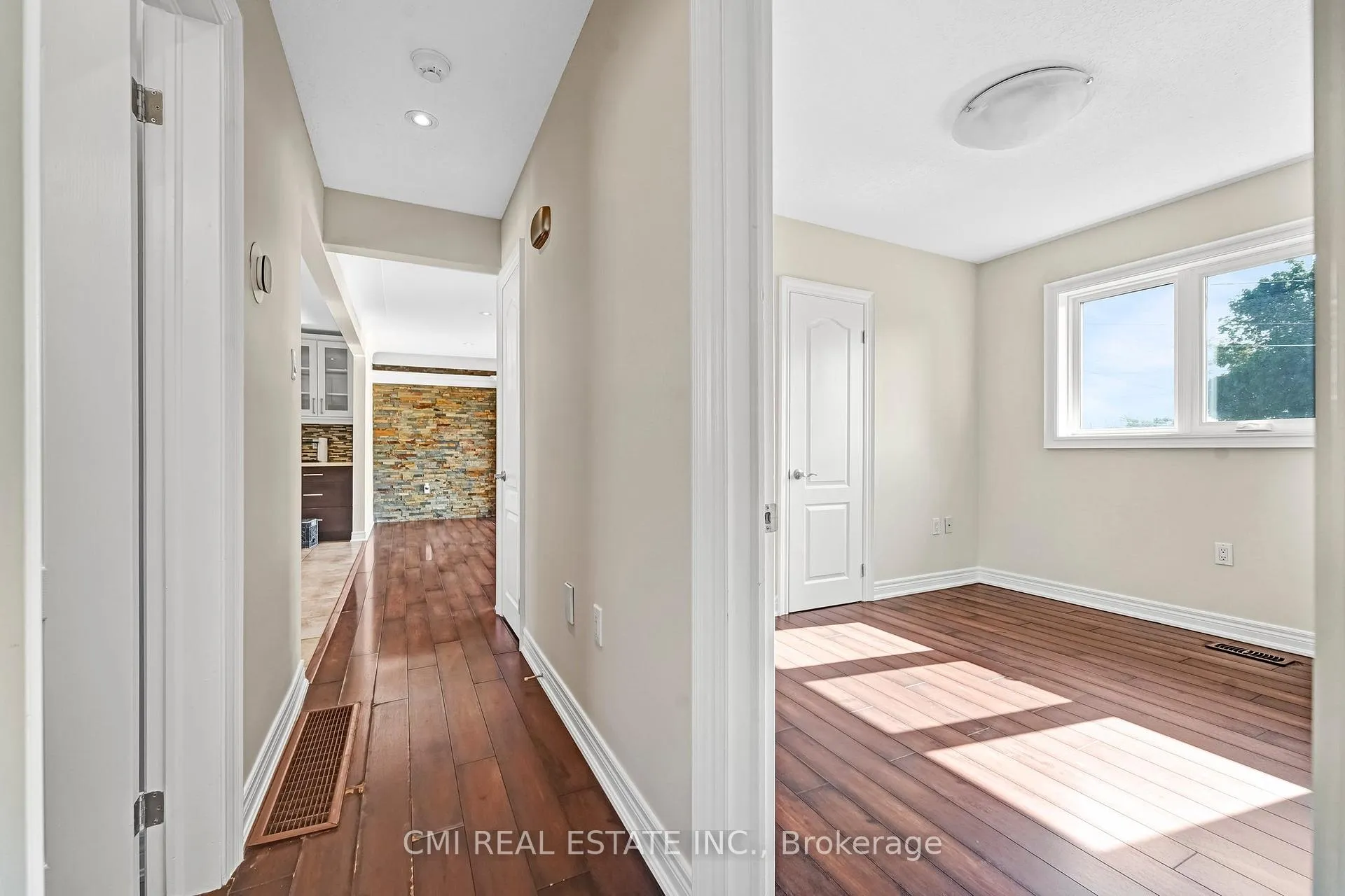 Photo 20 of 301 Christina Avenue, Hamilton, Winona — HOMEH