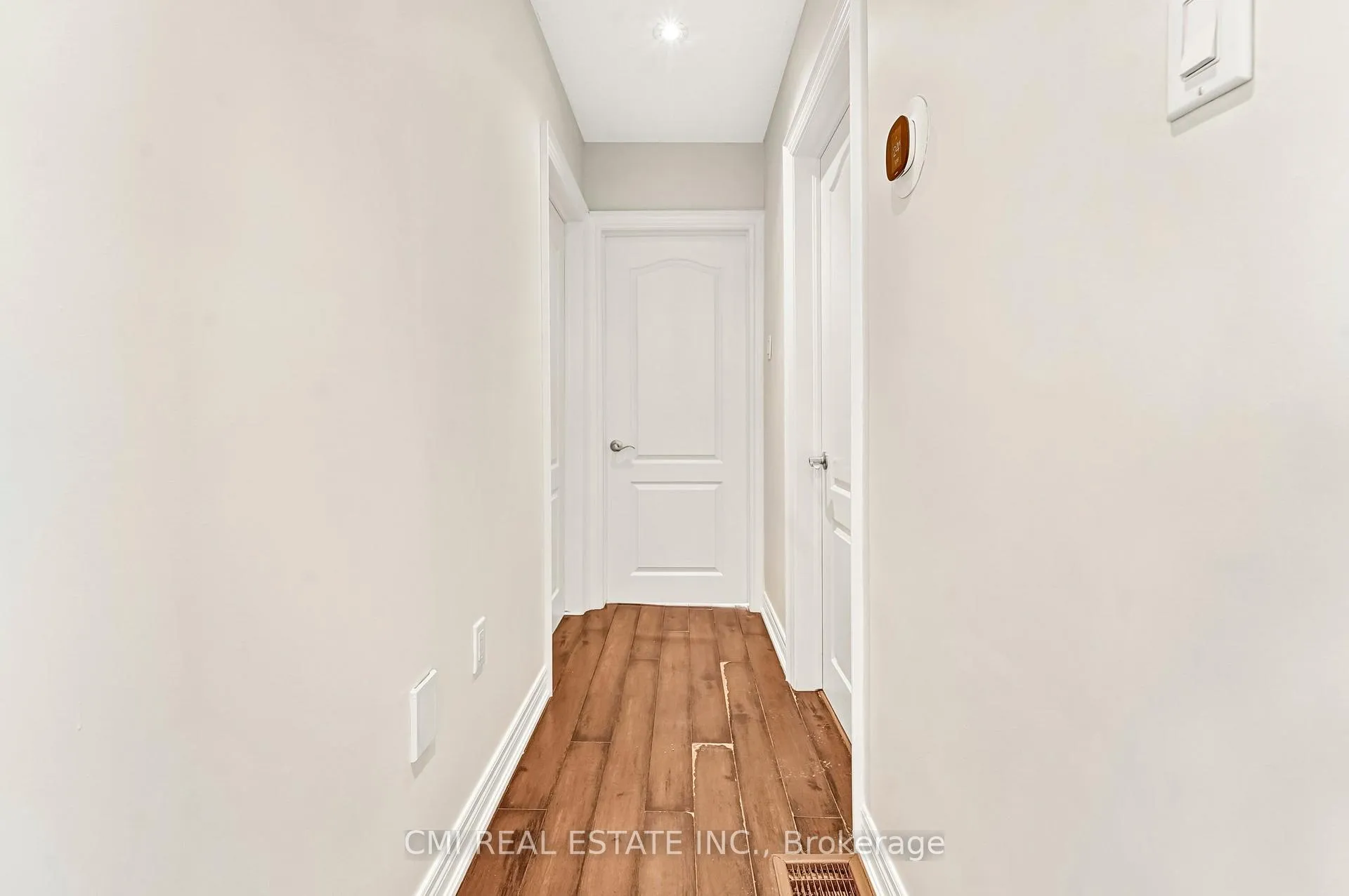 Photo 24 of 301 Christina Avenue, Hamilton, Winona — HOMEH