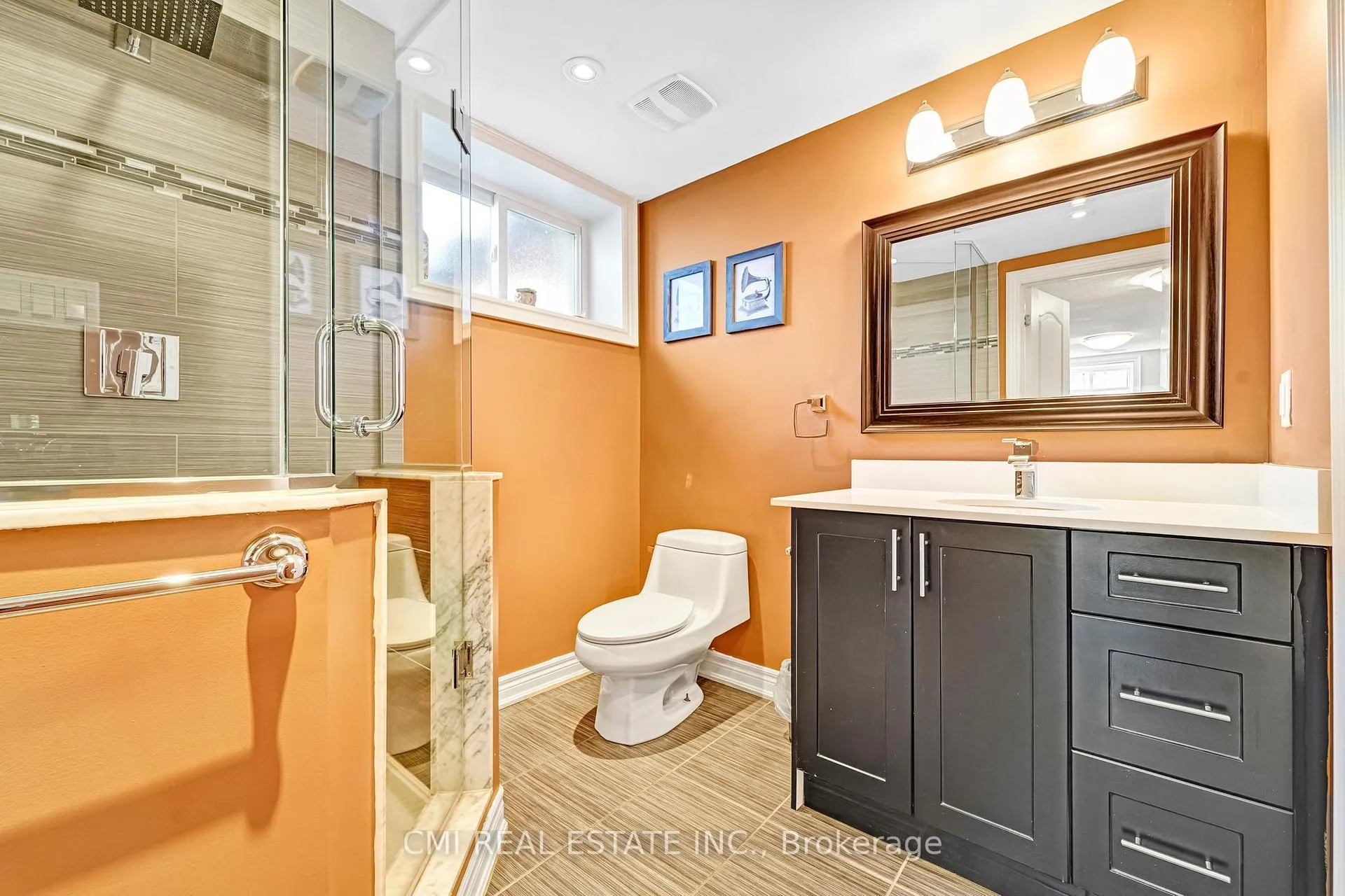 Photo 33 of 301 Christina Avenue, Hamilton, Winona — HOMEH