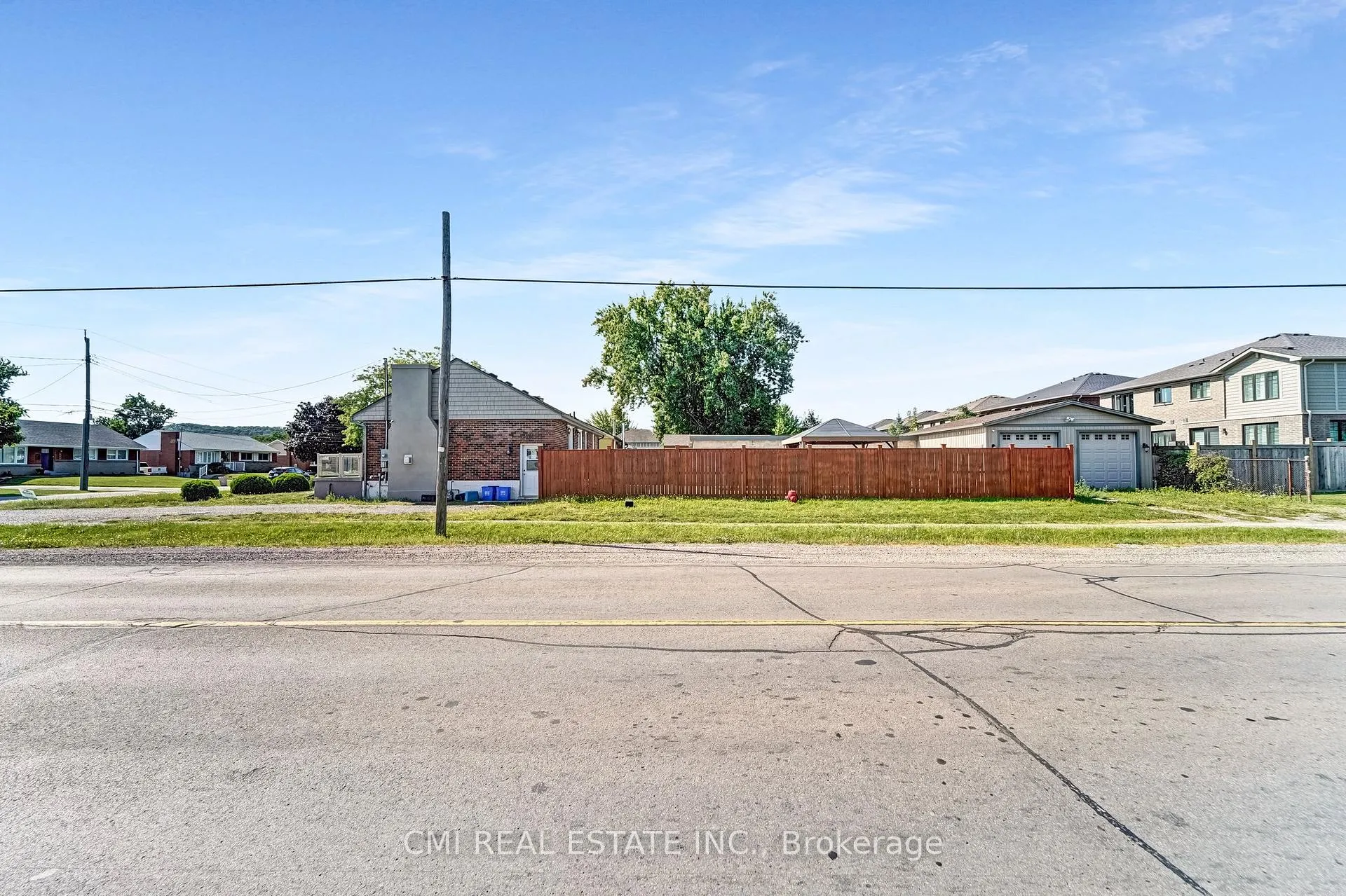Photo 36 of 301 Christina Avenue, Hamilton, Winona — HOMEH