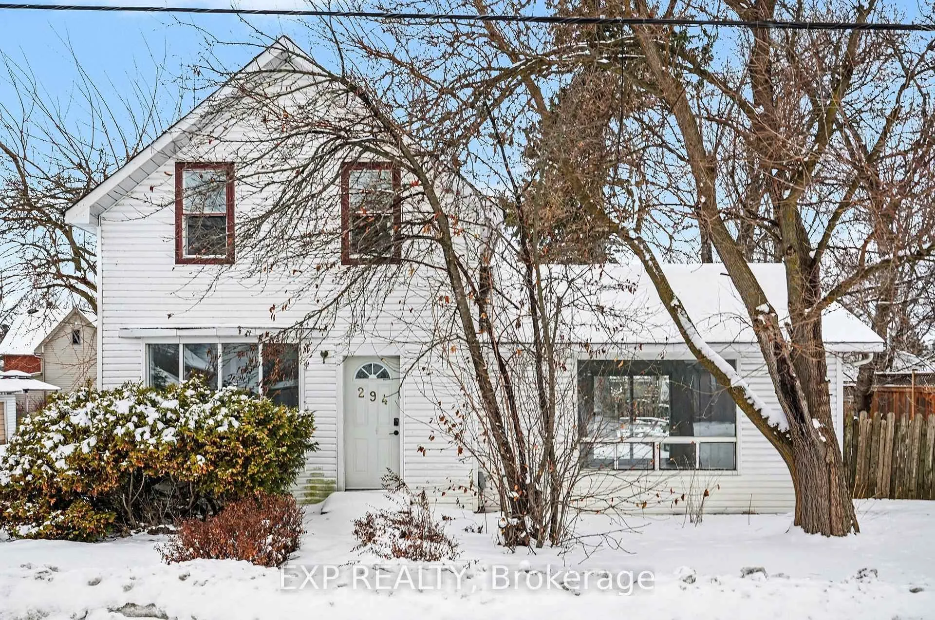 Front of 294 Moffatt Street