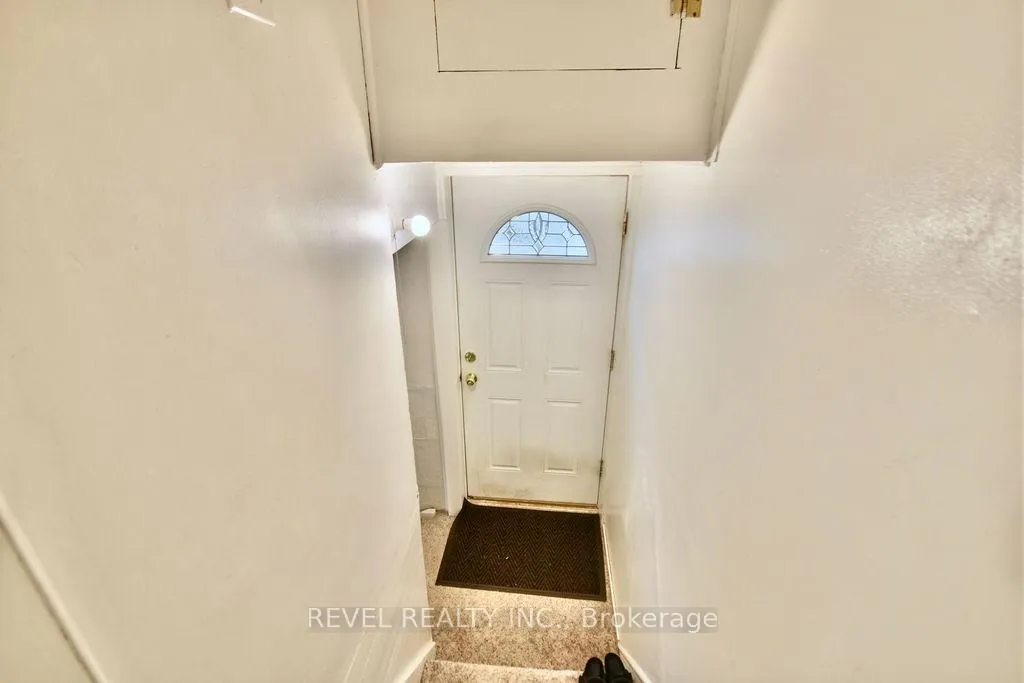 Photo 19 of 34 Penetang Street, Barrie, Codrington — HOMEH