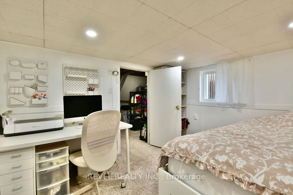 Photo 20 of 34 Penetang Street, Barrie, Codrington — HOMEH
