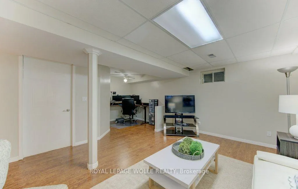 Photo 31 of 23 Michelle Court, Kitchener — HOMEH