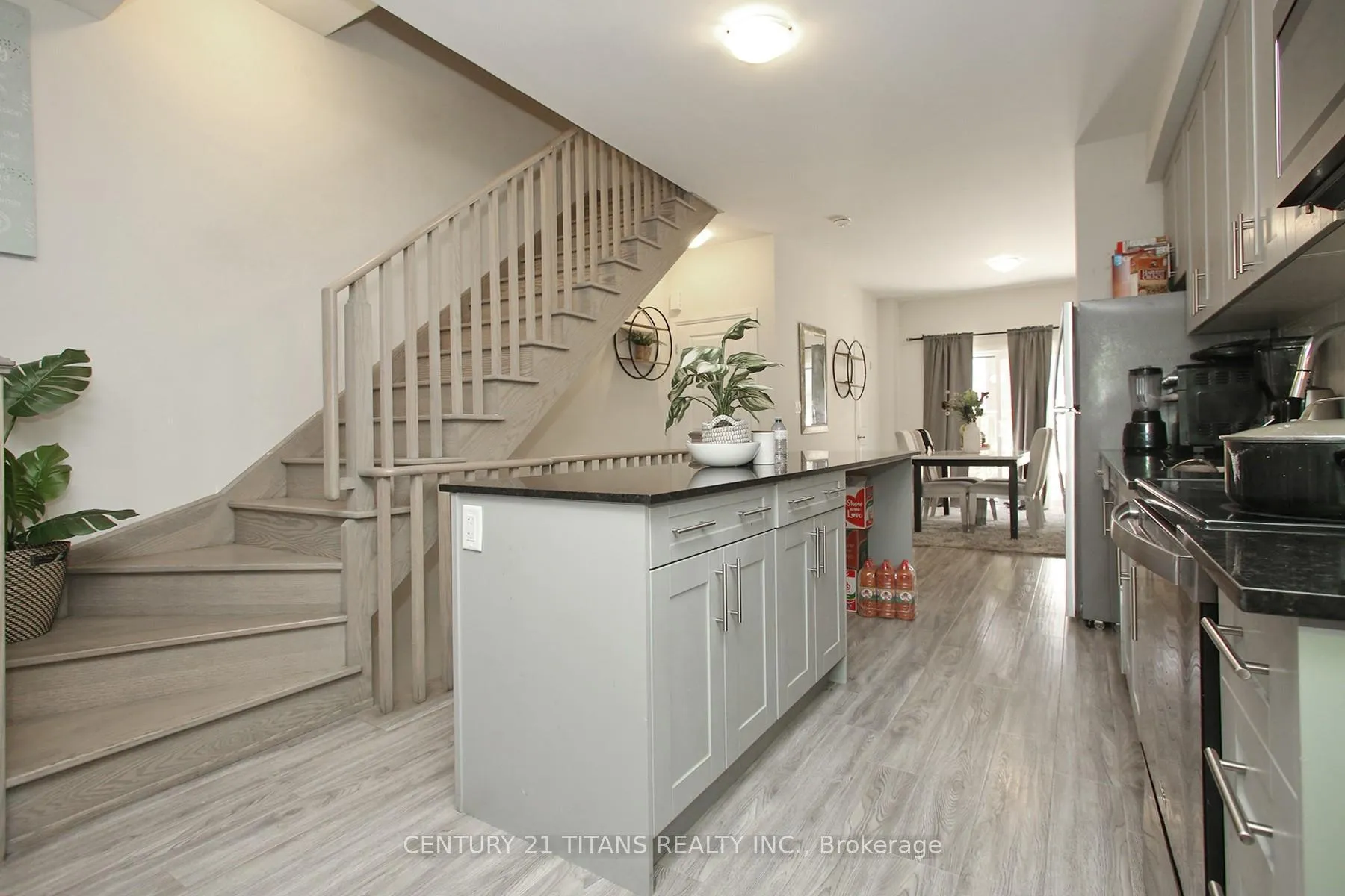 Photo 2 of 1703 Pleasure Valley Path, Oshawa, Samac — HOMEH