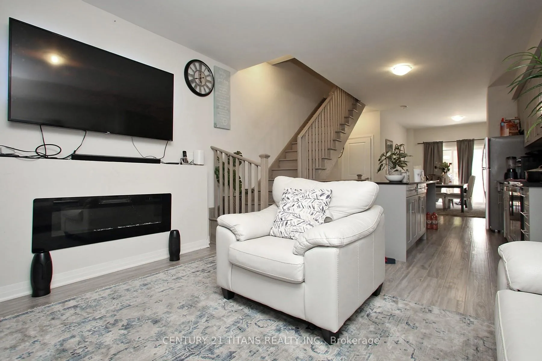 Photo 5 of 1703 Pleasure Valley Path, Oshawa, Samac — HOMEH