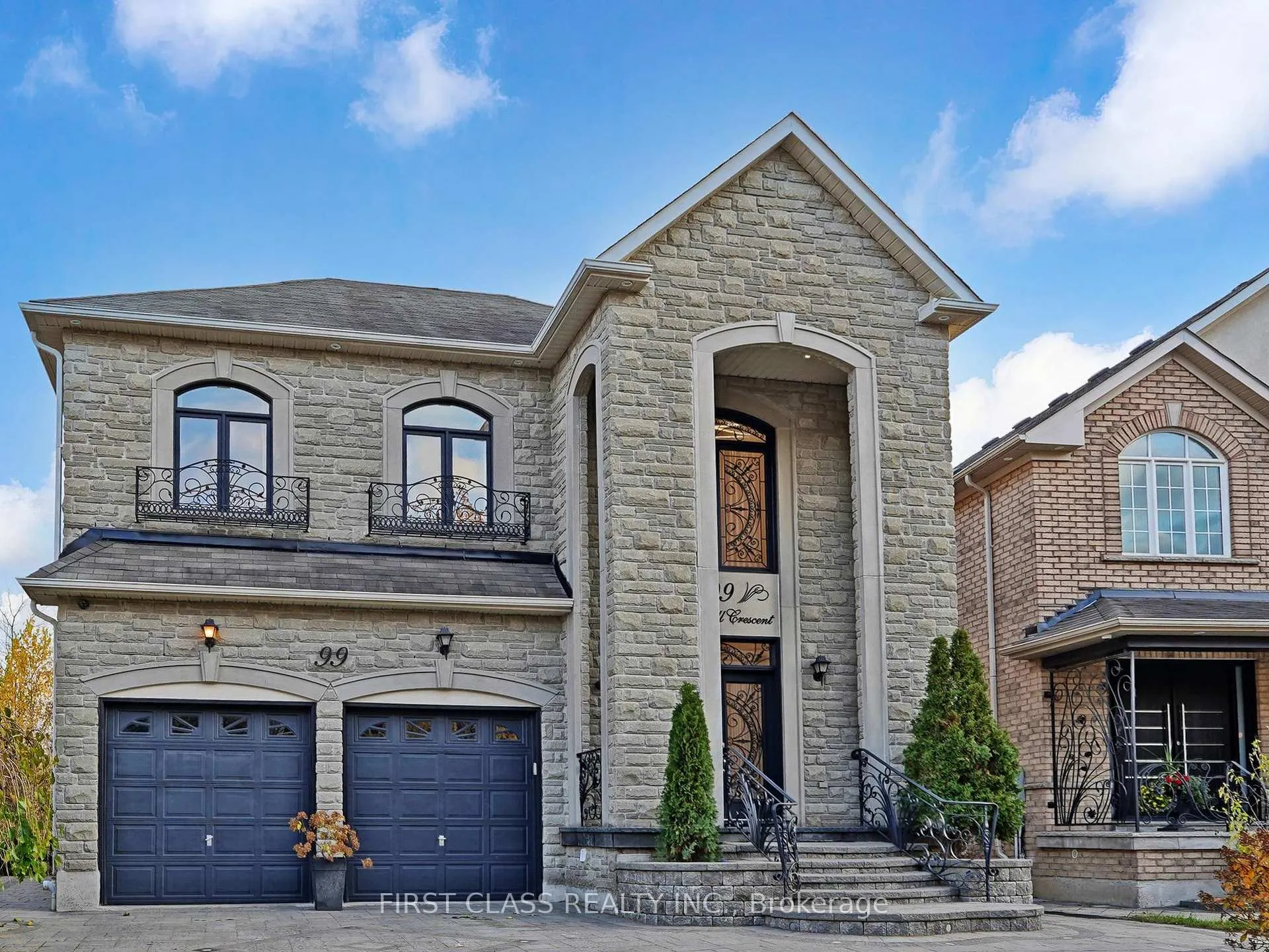 Photo 2 of 99 Rivermill Crescent, Vaughan, Patterson — HOMEH