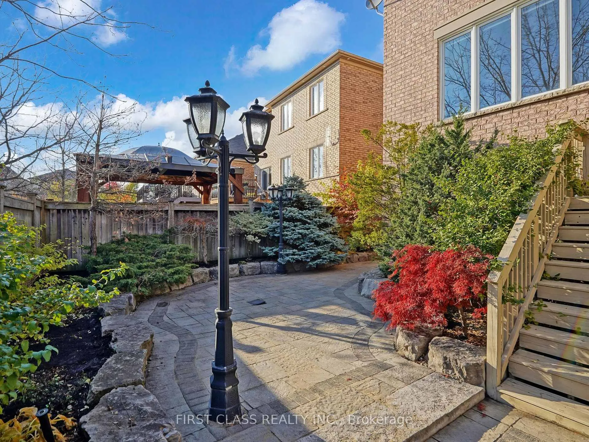 Photo 5 of 99 Rivermill Crescent, Vaughan, Patterson — HOMEH