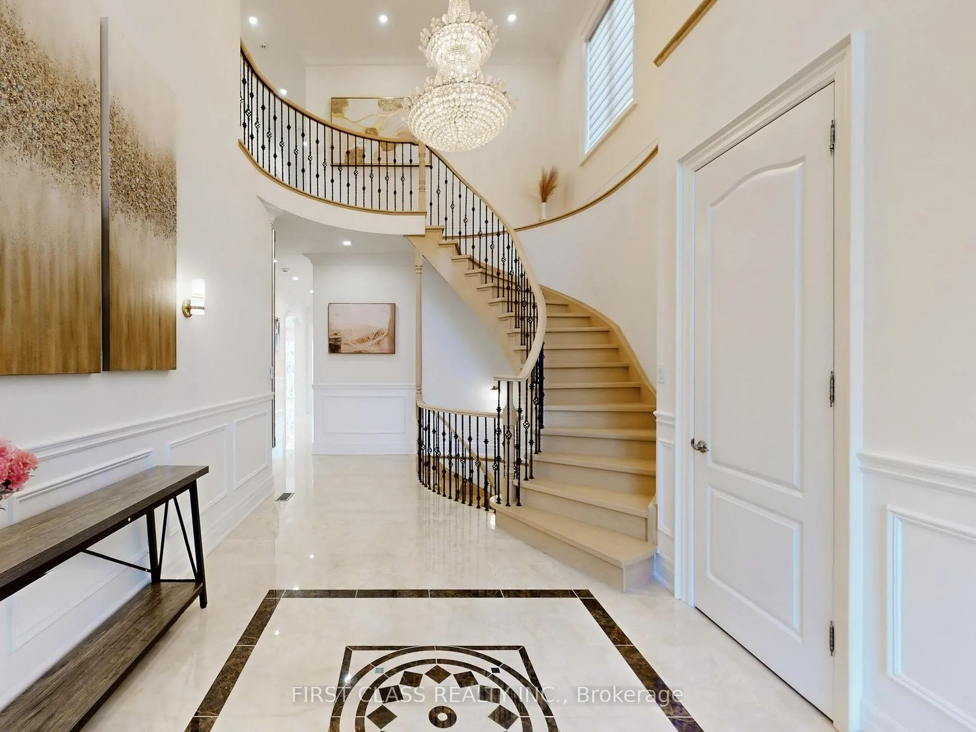 Photo 23 of 99 Rivermill Crescent, Vaughan, Patterson — HOMEH