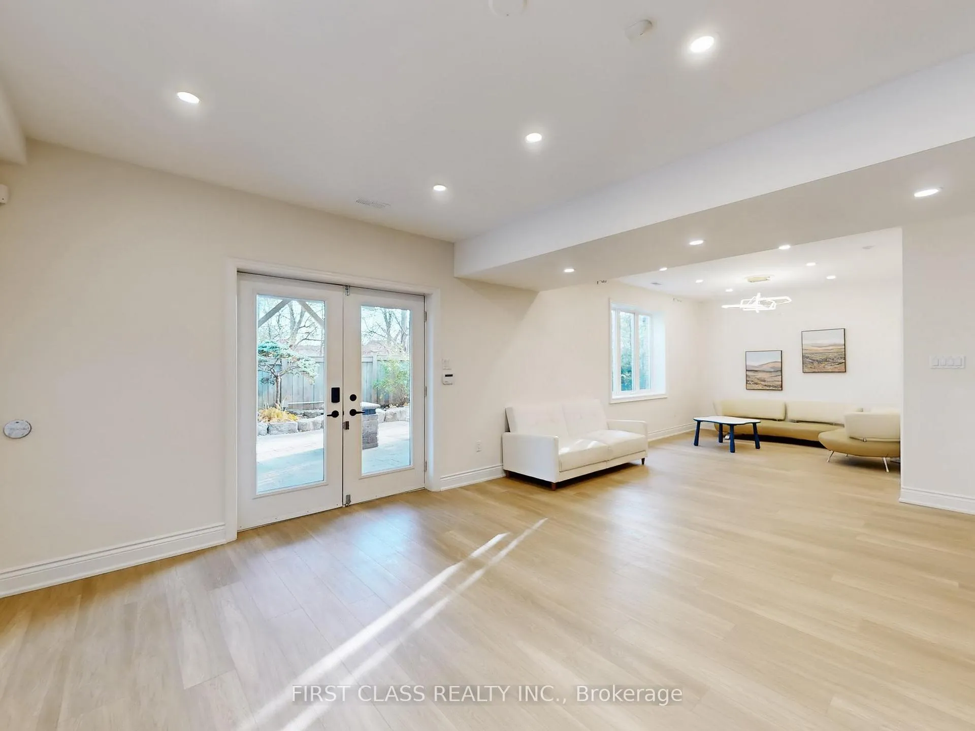 Photo 37 of 99 Rivermill Crescent, Vaughan, Patterson — HOMEH