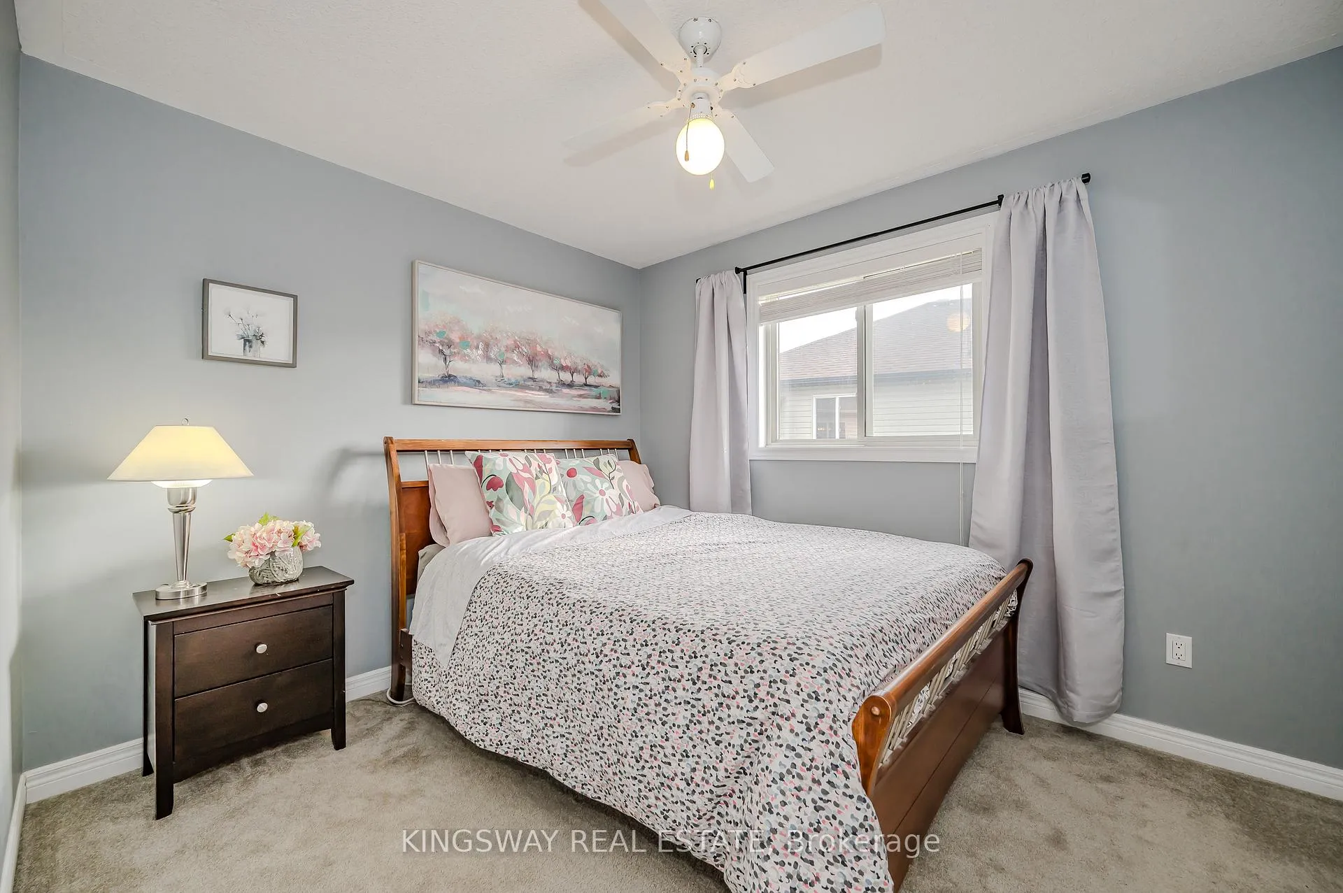 Photo 9 of 21 Longview Road, Hamilton, Mount Hope — HOMEH