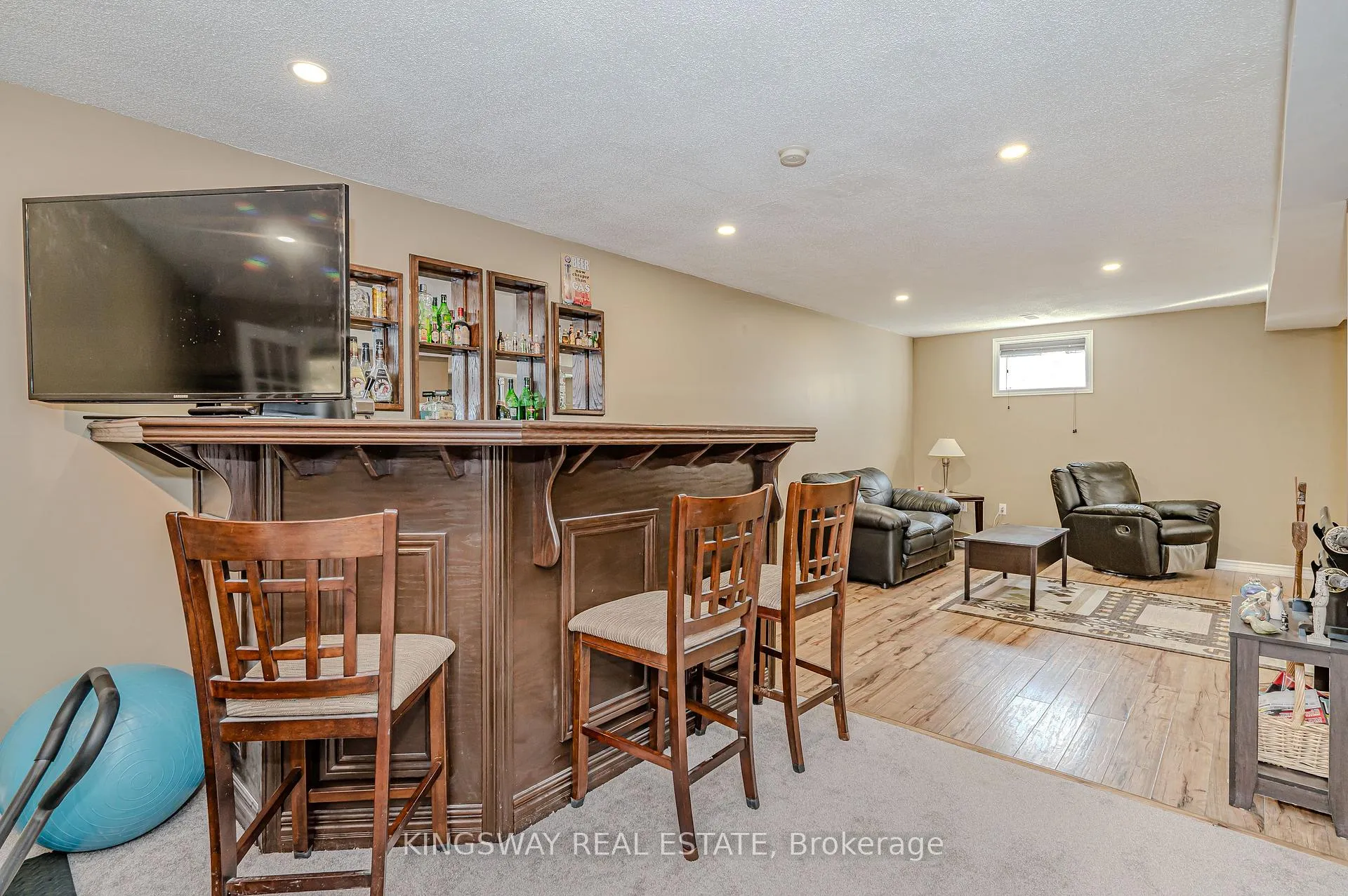 Photo 20 of 21 Longview Road, Hamilton, Mount Hope — HOMEH