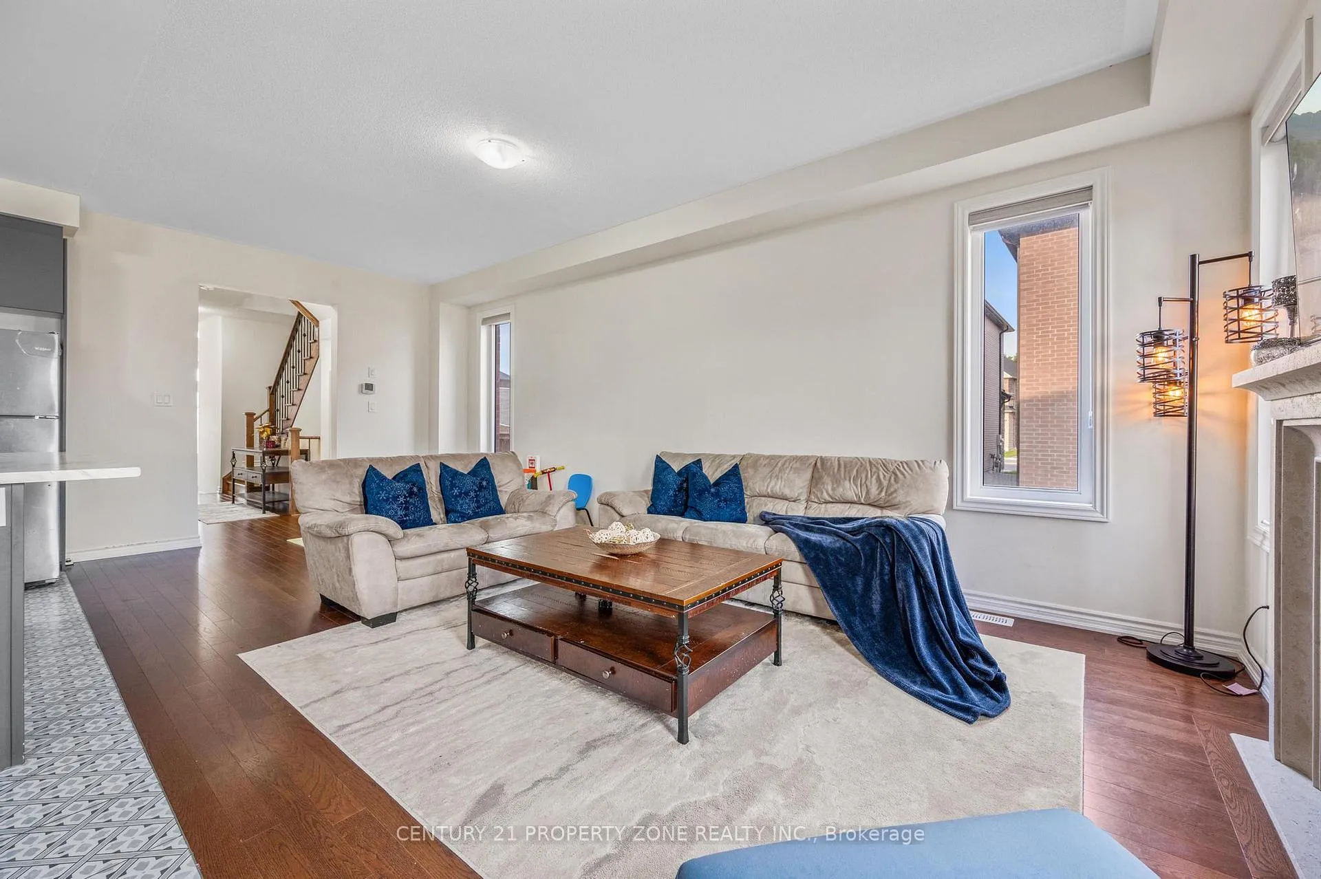Photo 6 of 11 Hinkson Street, Whitby, Williamsburg — HOMEH