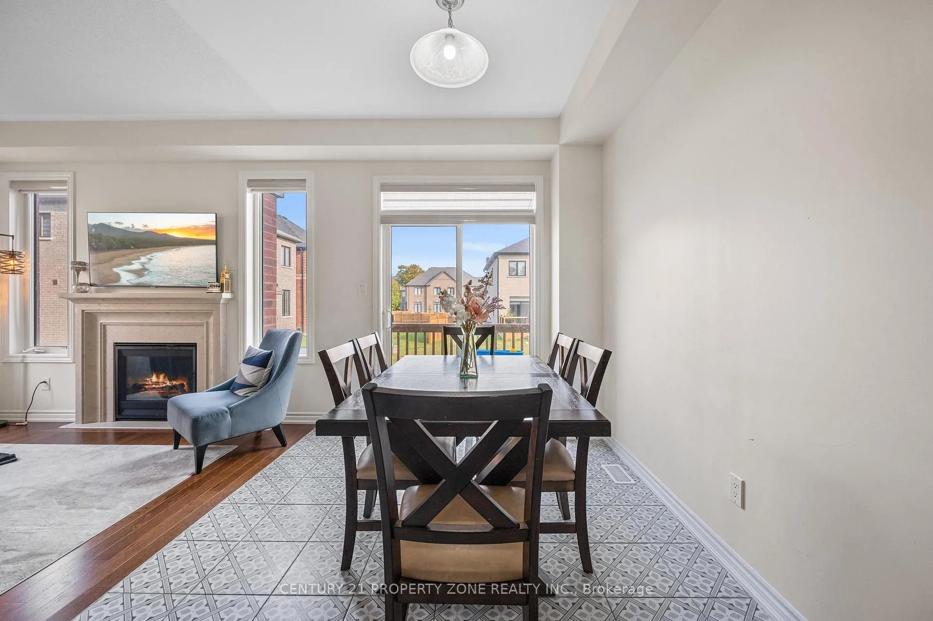 Photo 16 of 11 Hinkson Street, Whitby, Williamsburg — HOMEH