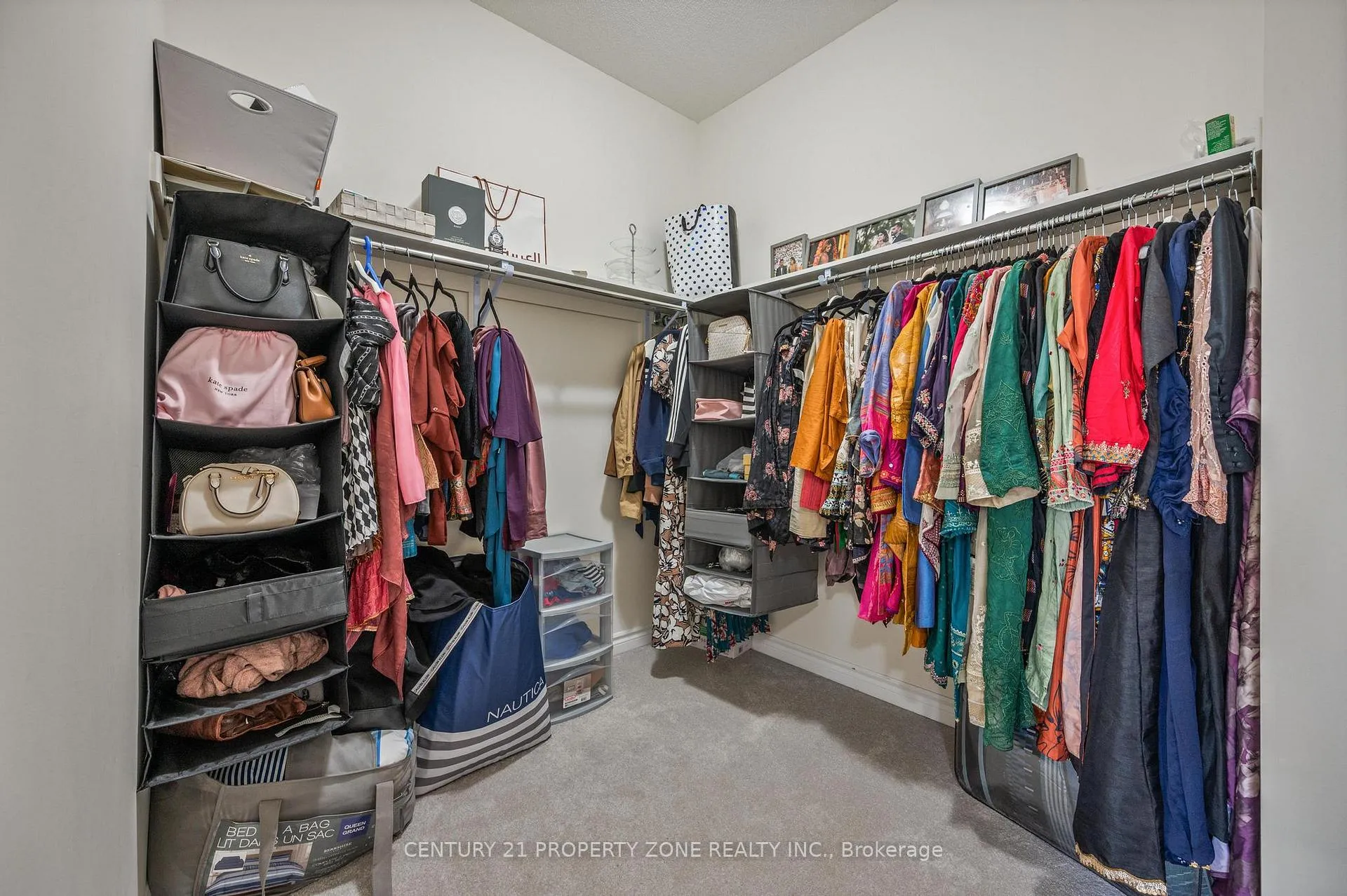 Photo 25 of 11 Hinkson Street, Whitby, Williamsburg — HOMEH