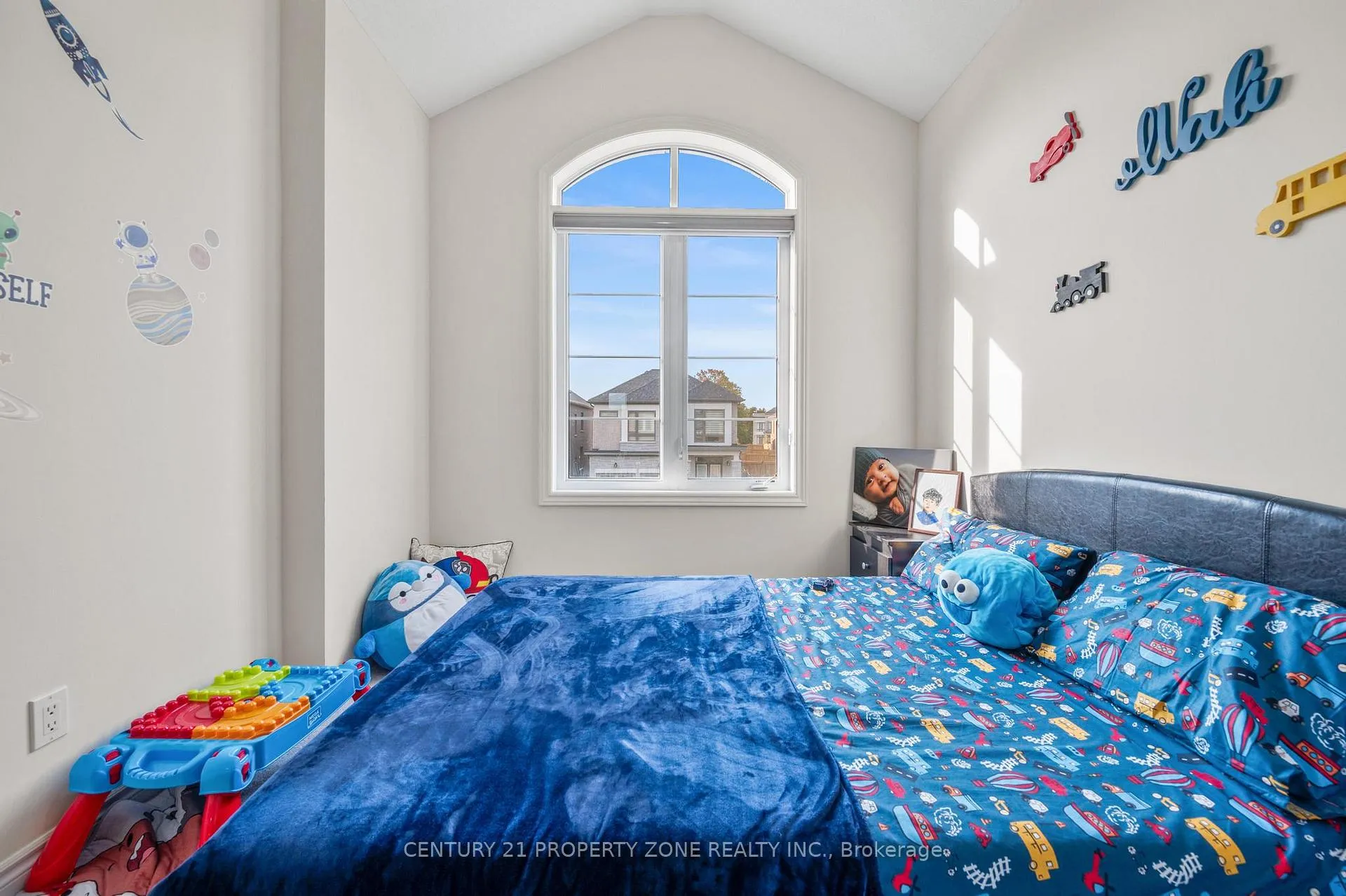 Photo 29 of 11 Hinkson Street, Whitby, Williamsburg — HOMEH