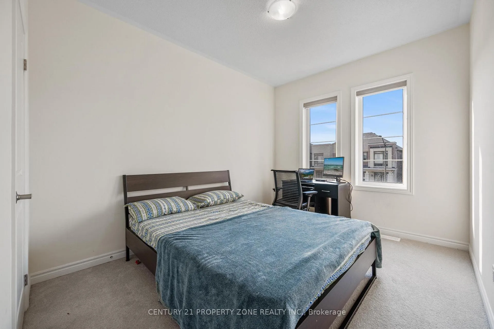 Photo 31 of 11 Hinkson Street, Whitby, Williamsburg — HOMEH