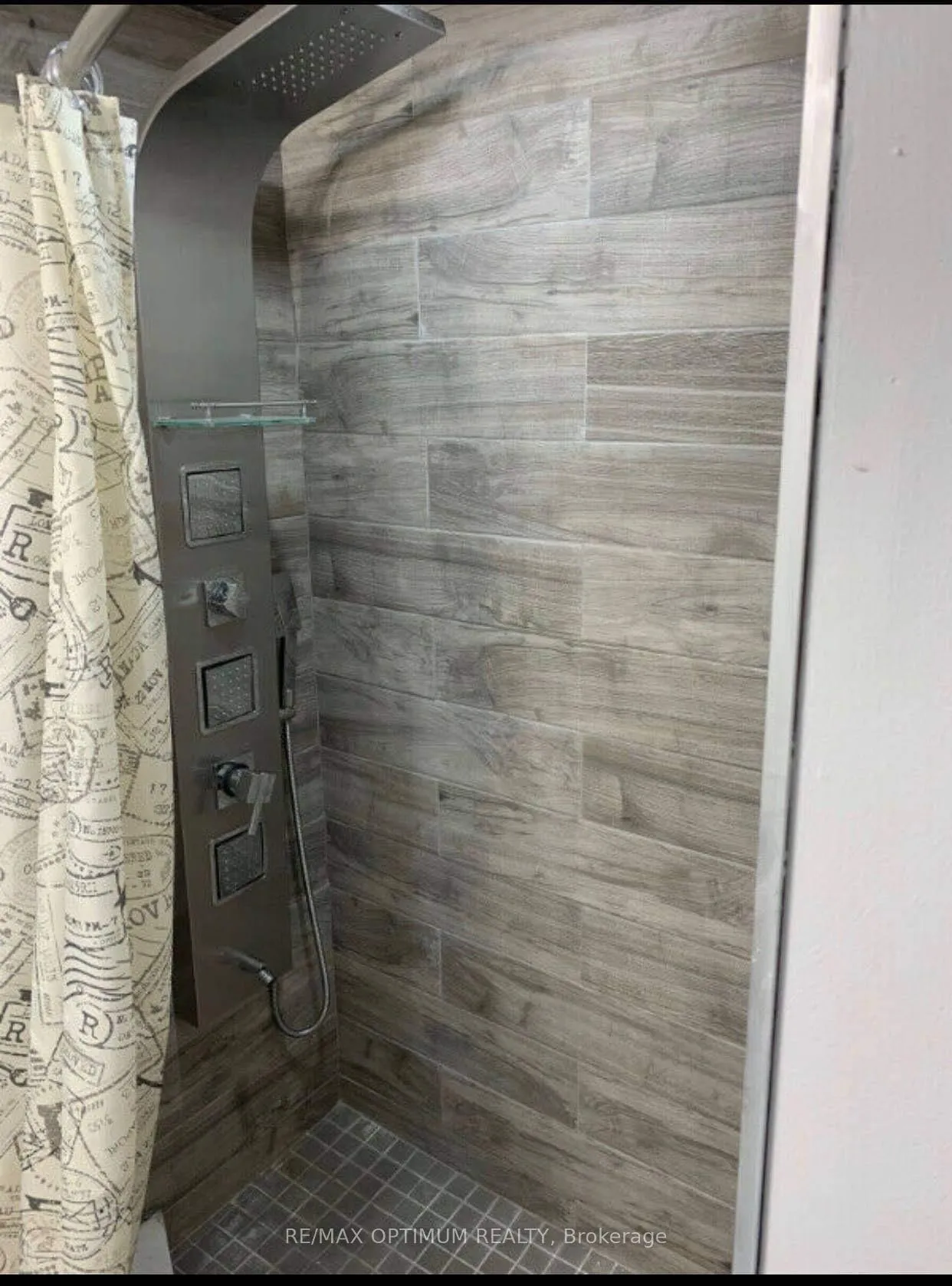 Photo 11 of Unit Bsmt, 14 Fann Drive, Brampton, Northwest Brampton — HOMEH