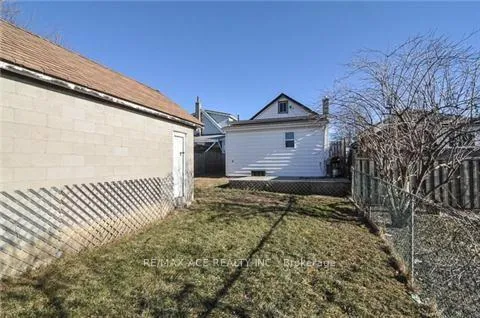 Photo 2 of 132 Grenfell Street, Oshawa, Vanier — HOMEH