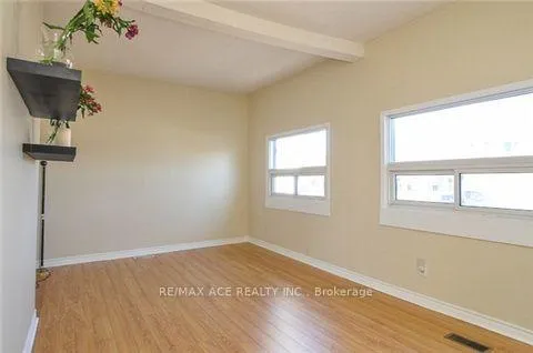 Photo 3 of 132 Grenfell Street, Oshawa, Vanier — HOMEH