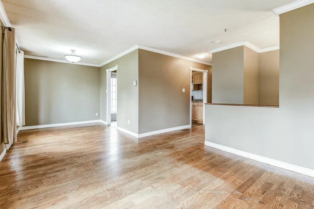 Photo 12 of 30 Ermatinger Street, Selwyn — HOMEH
