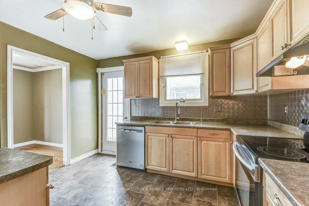 Photo 17 of 30 Ermatinger Street, Selwyn — HOMEH