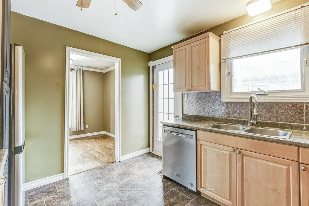 Photo 19 of 30 Ermatinger Street, Selwyn — HOMEH