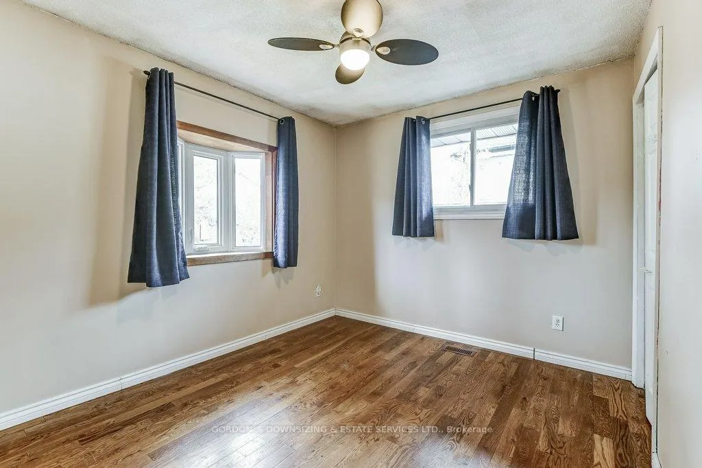Photo 25 of 30 Ermatinger Street, Selwyn — HOMEH