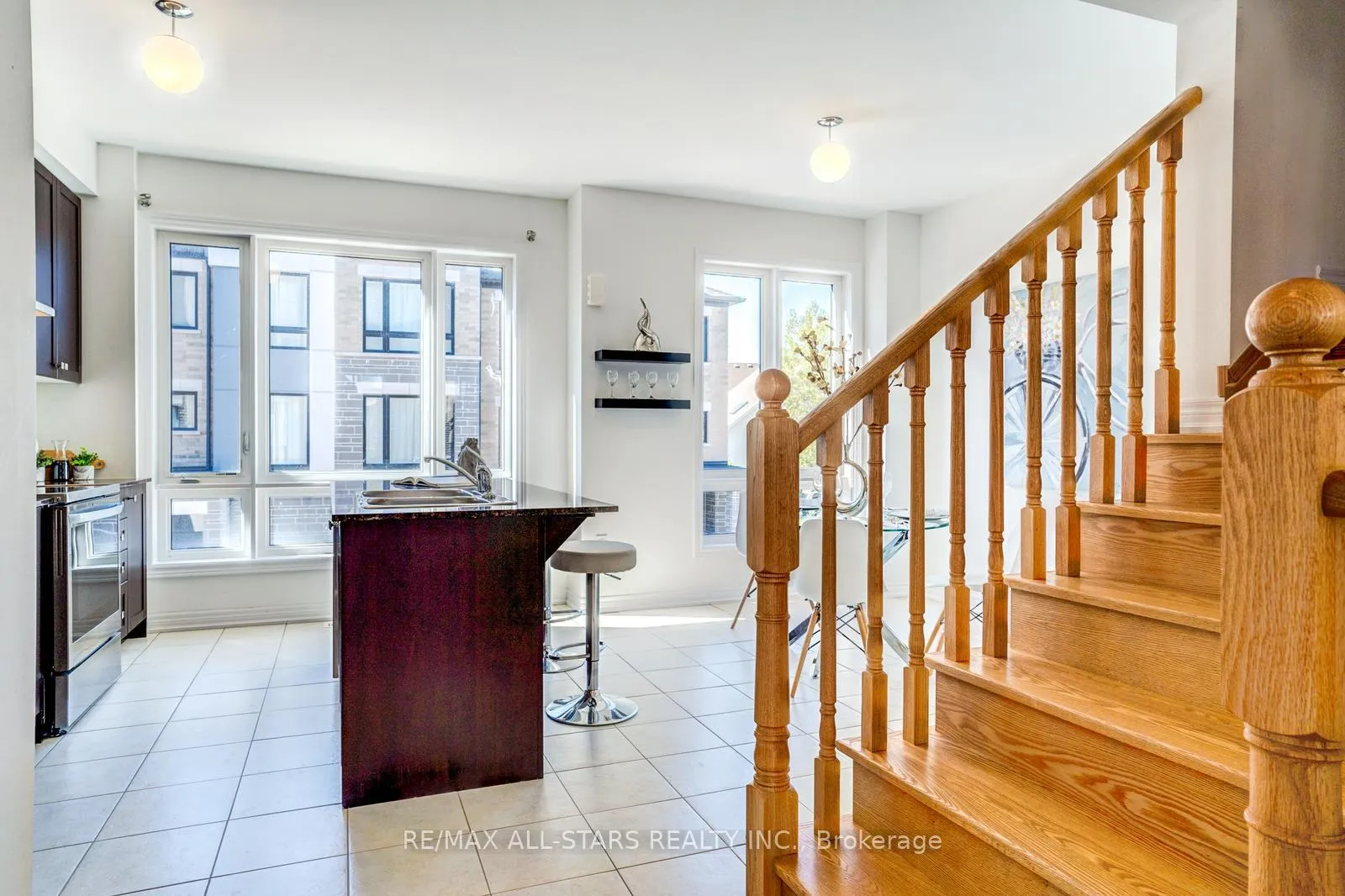 Photo 15 of 41 Steamboat Way, Whitby, Port Whitby — HOMEH