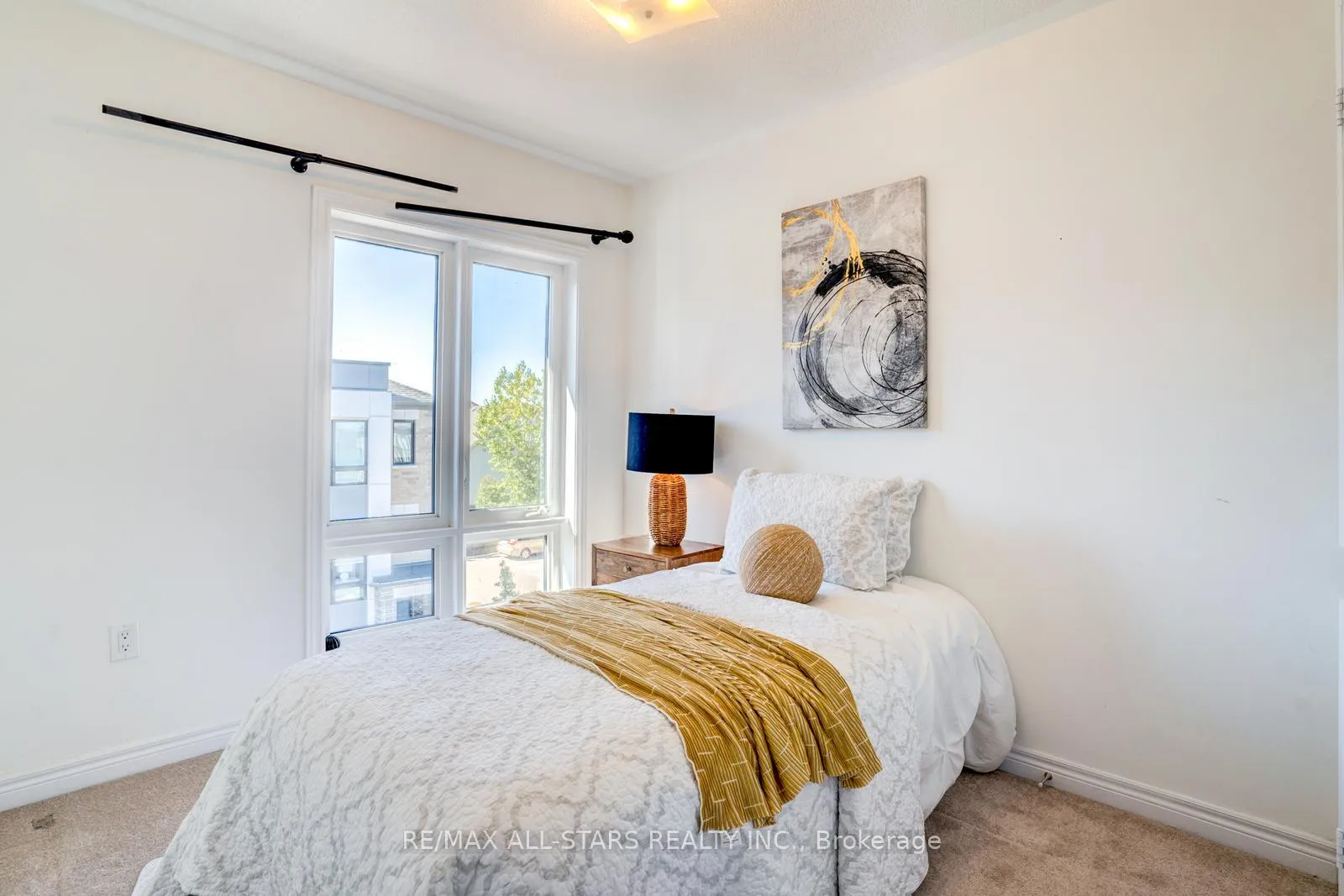 Photo 36 of 41 Steamboat Way, Whitby, Port Whitby — HOMEH