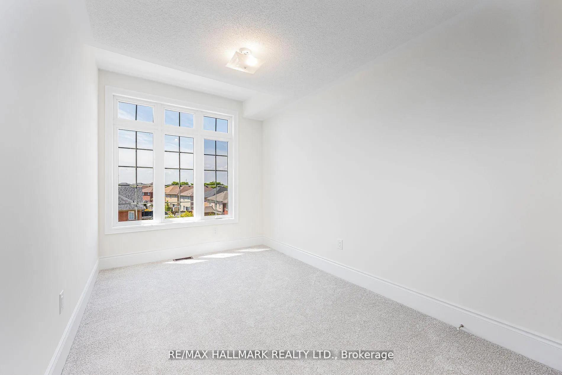 Photo 32 of 307 Swan Park Road, Markham, Greensborough — HOMEH