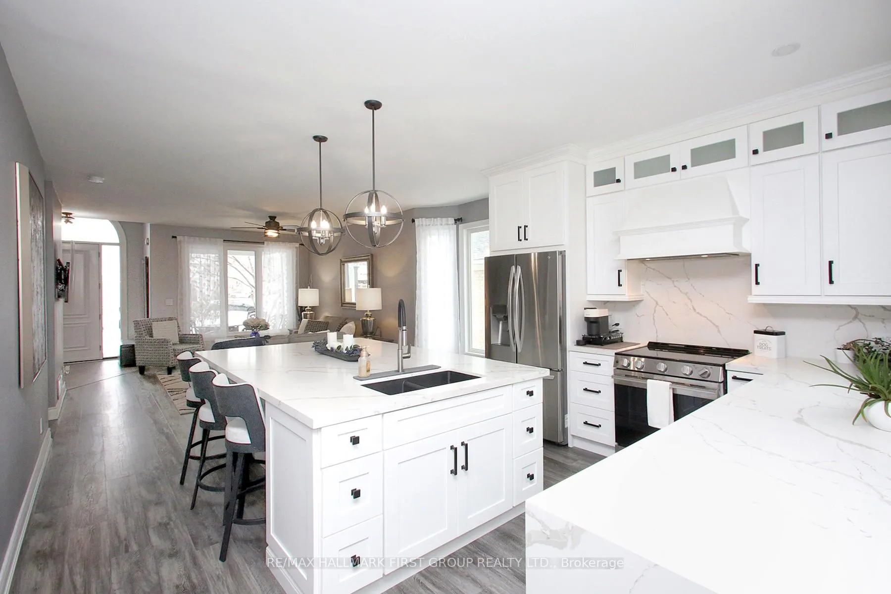 Photo 8 of 1010 Glenbourne Drive, Oshawa, Pinecrest — HOMEH