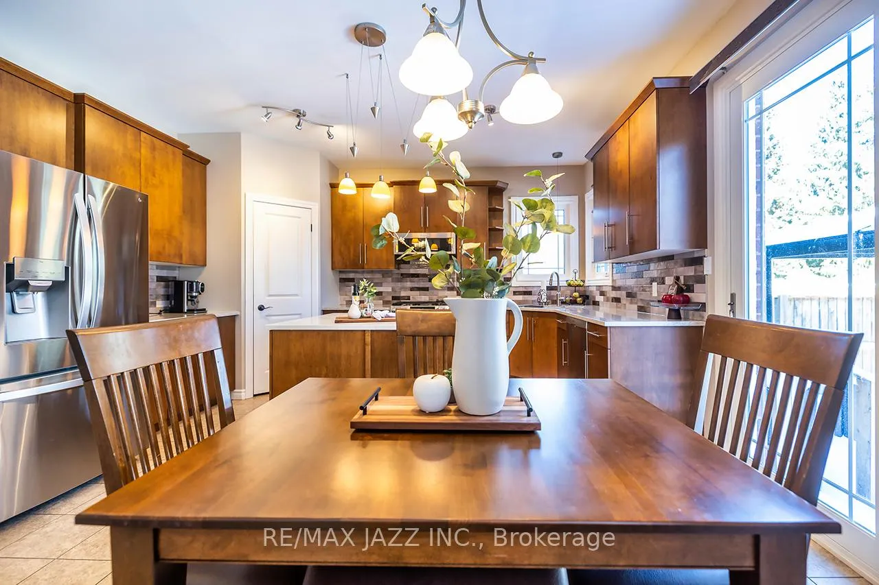 Photo 9 of 2246 Pindar Crescent, Oshawa, Kedron — HOMEH