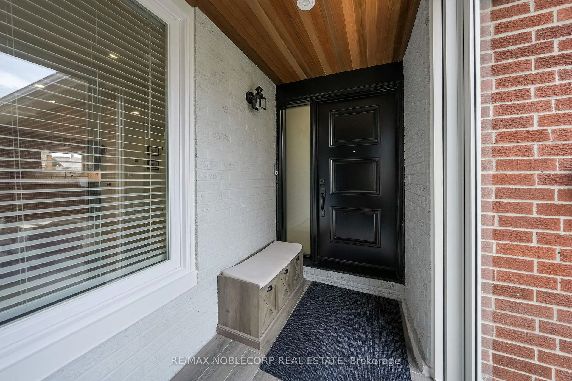 Photo 7 of 115 Aberdeen Avenue, Vaughan, East Woodbridge — HOMEH