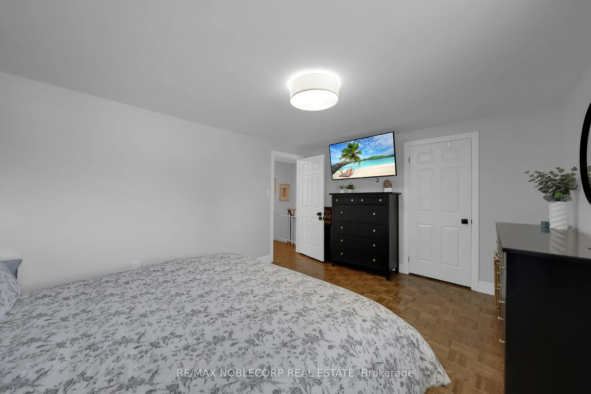 Photo 18 of 115 Aberdeen Avenue, Vaughan, East Woodbridge — HOMEH