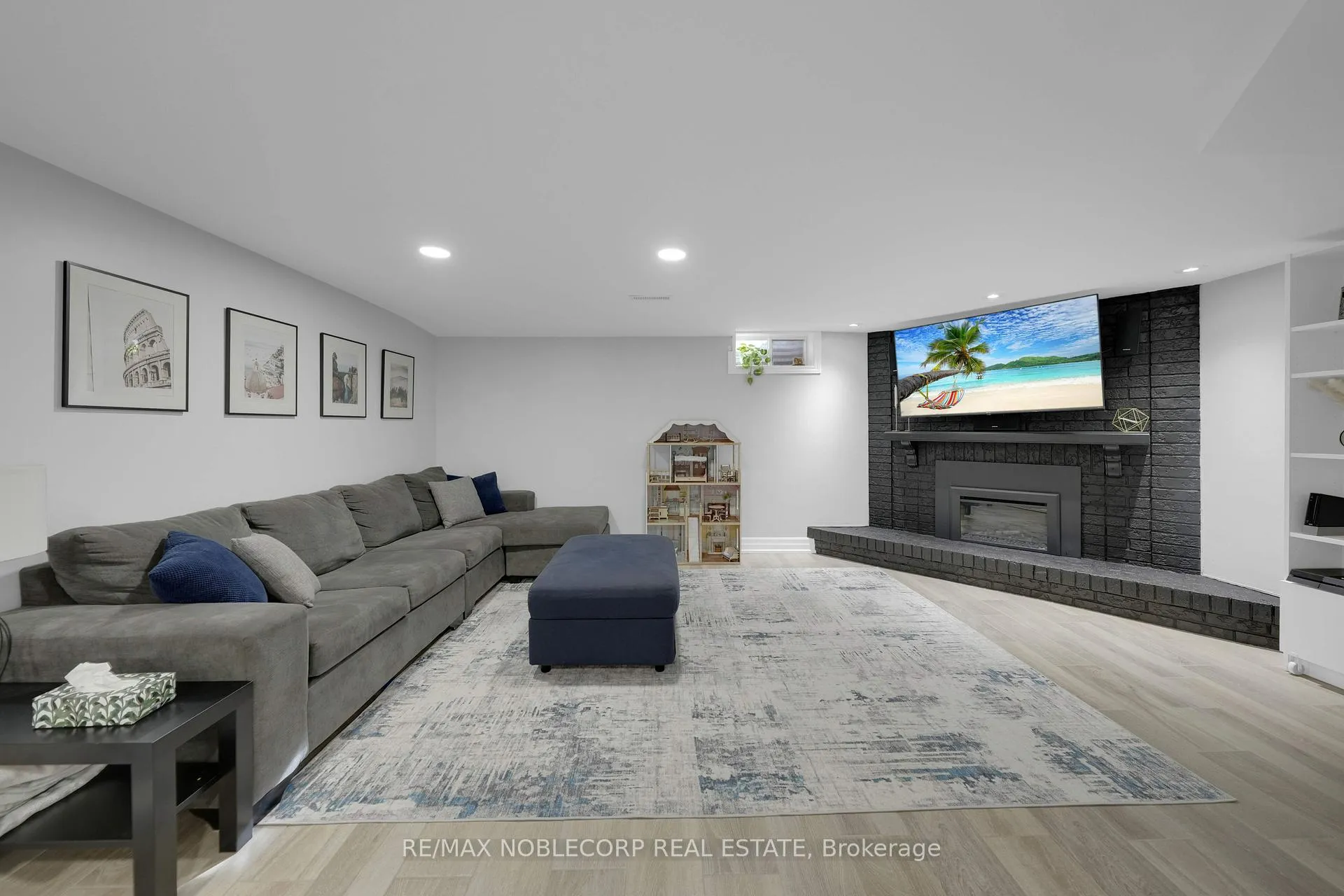 Photo 27 of 115 Aberdeen Avenue, Vaughan, East Woodbridge — HOMEH