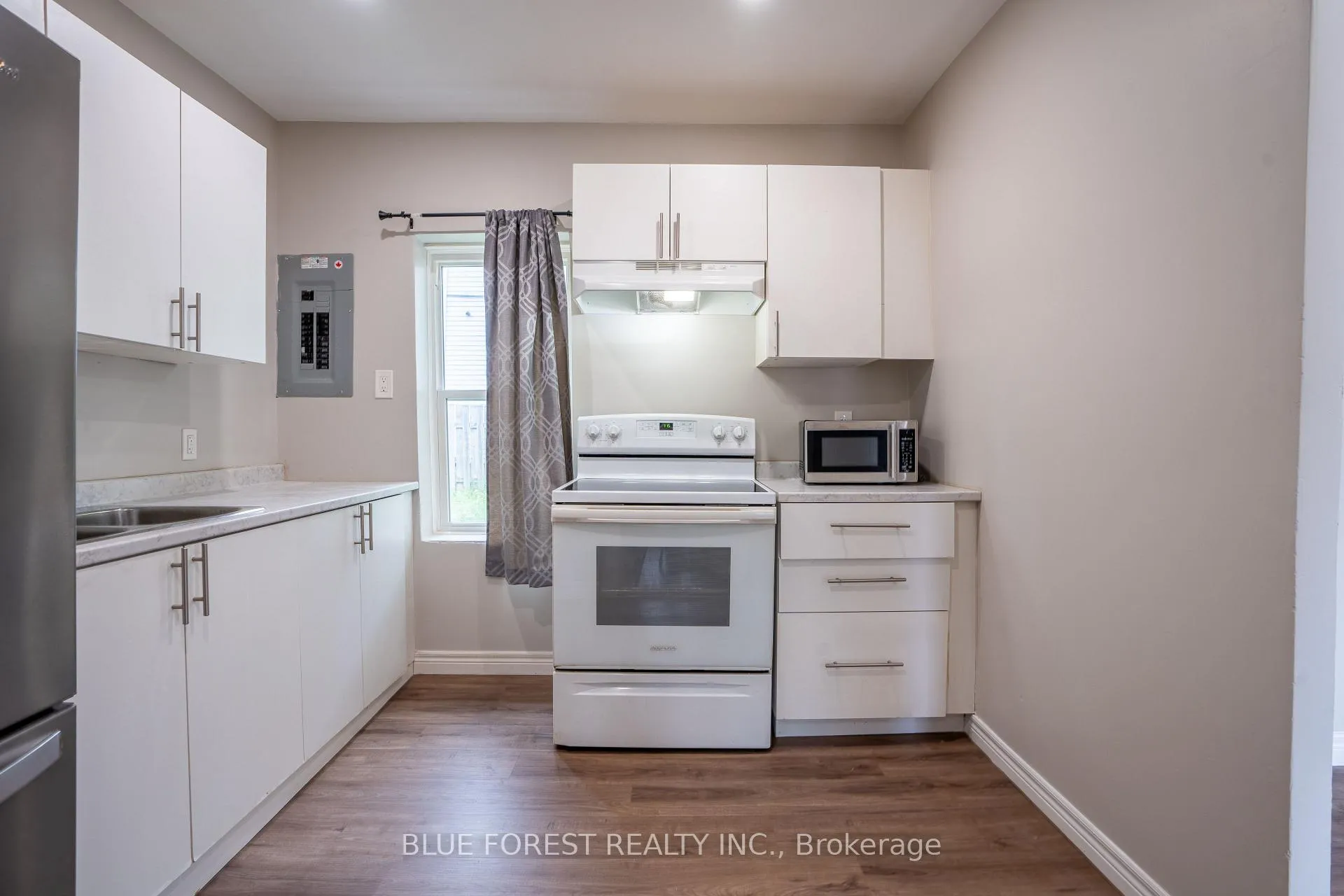 Photo 6 of 171 Raleigh Street, Chatham-Kent, Chatham — HOMEH