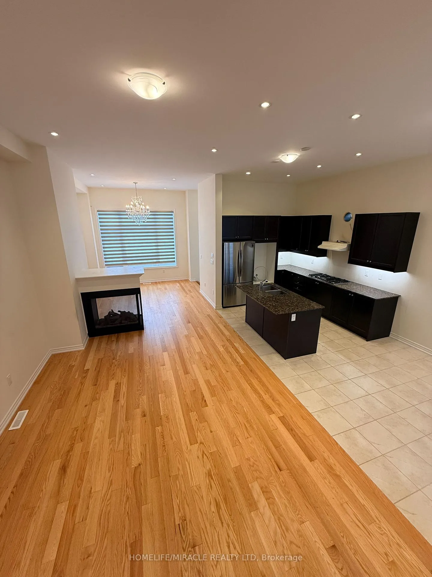 Photo 11 of 27 Mountainside Crescent, Whitby, Rolling Acres — HOMEH