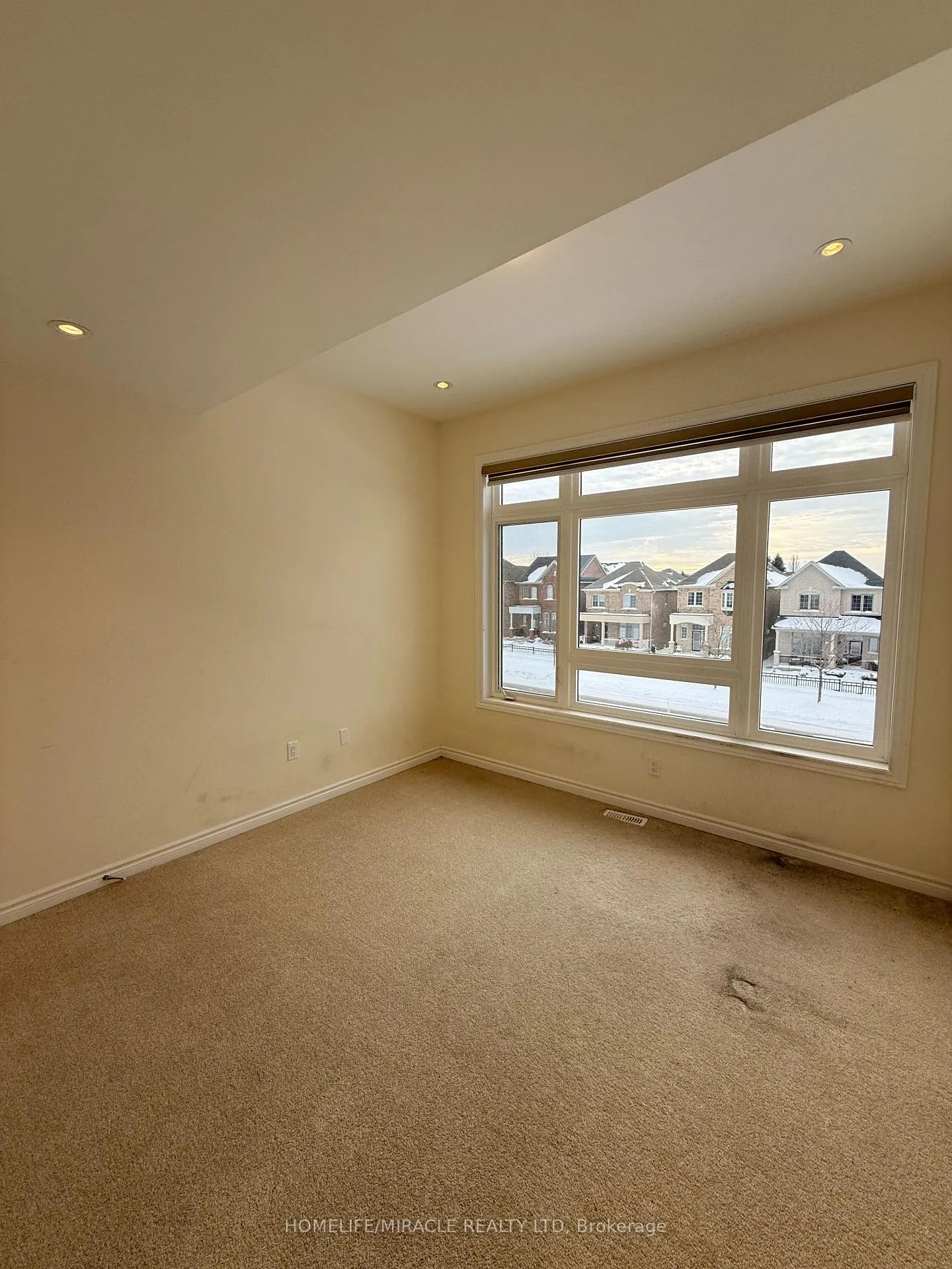 Photo 23 of 27 Mountainside Crescent, Whitby, Rolling Acres — HOMEH