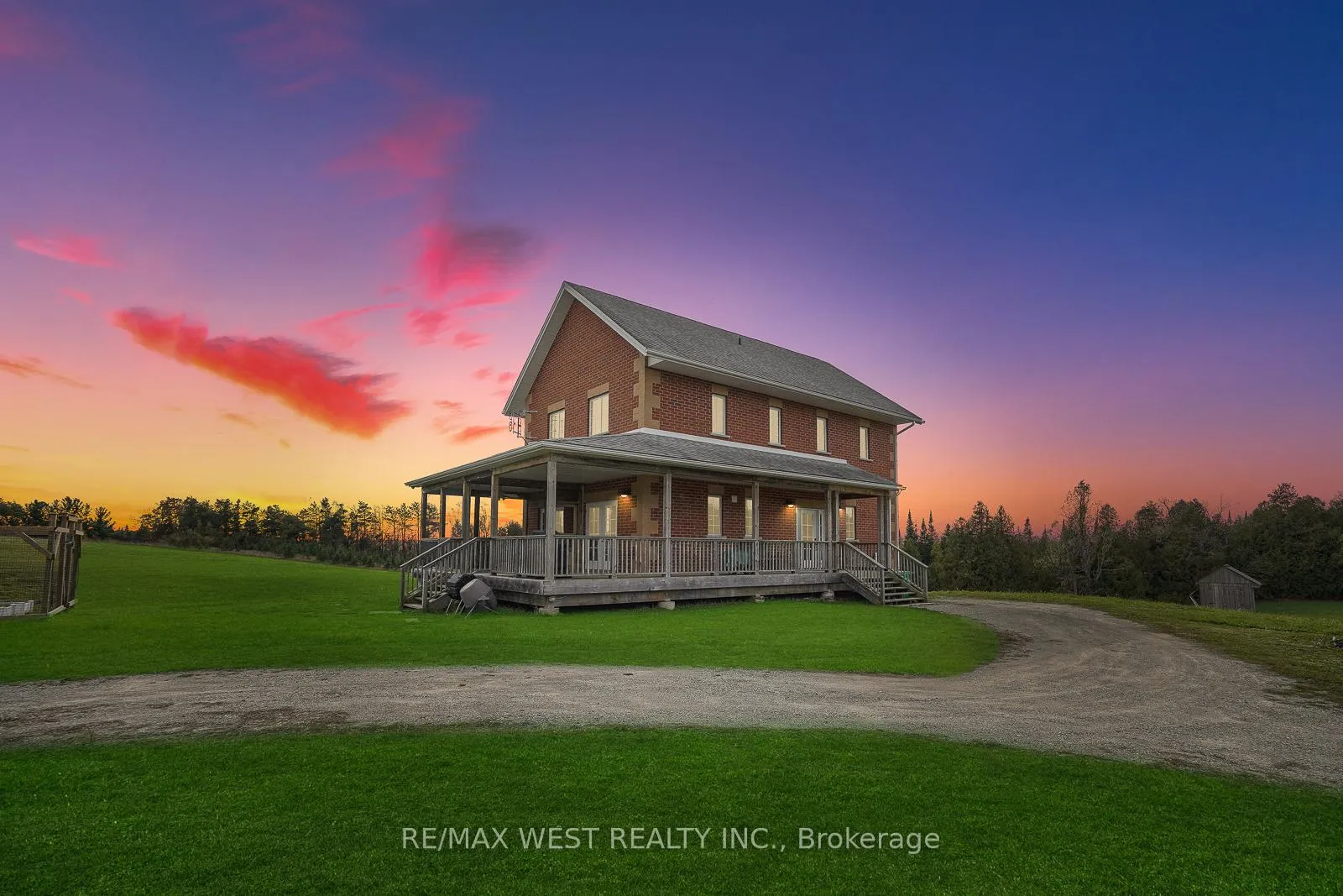 Photo 4 of 640 Highpoint Side Road, Caledon, Alton — HOMEH