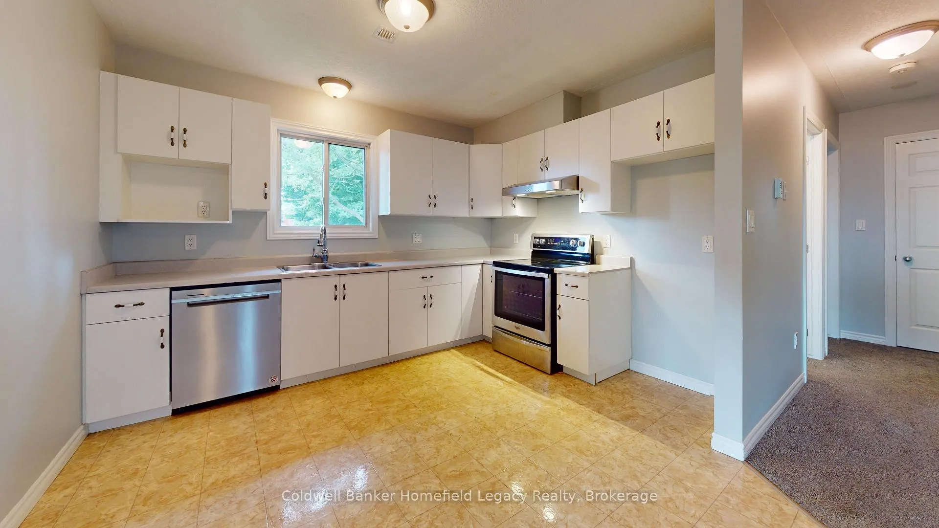 Photo 8 of 17 Laurier Street, Stratford — HOMEH